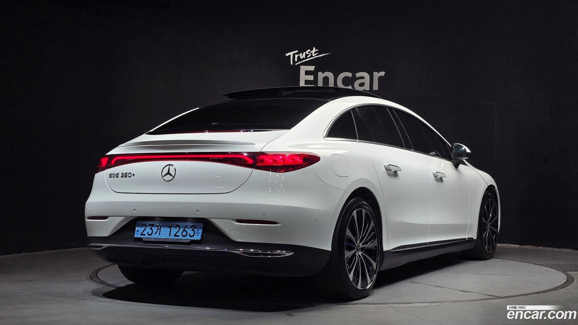 Main__Slider__Photo:EQE Mercedes-Benz 2022.10-1