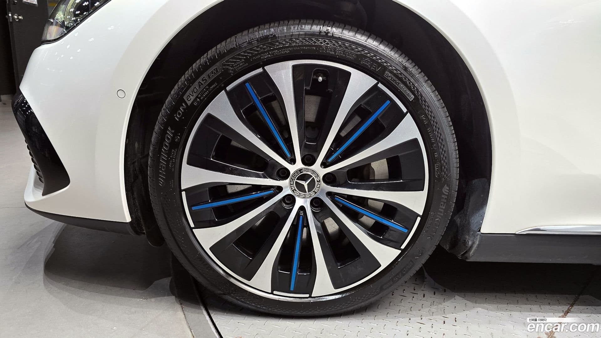 Main__Slider__Photo:EQE Mercedes-Benz 2022.10-4