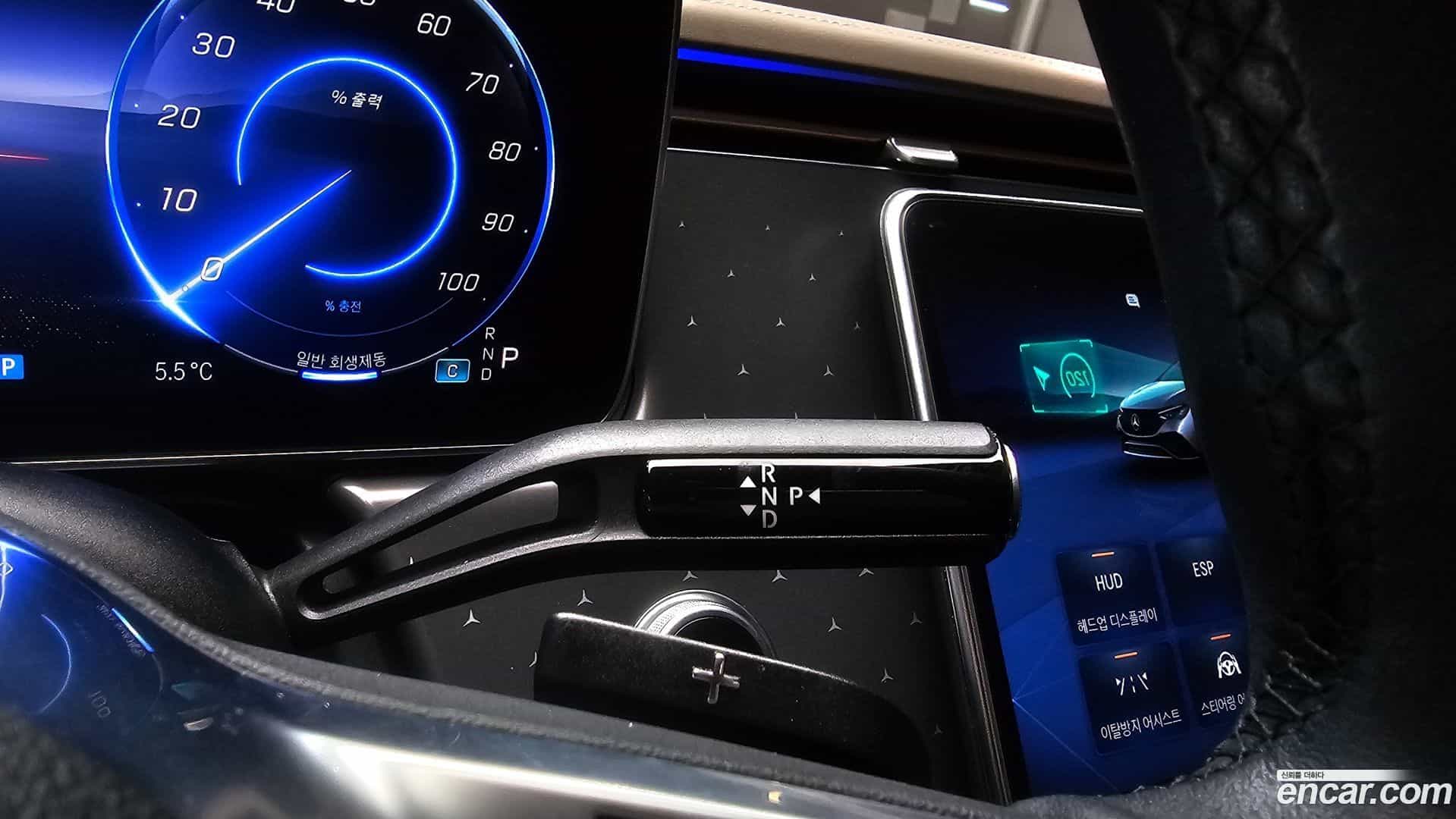 EQE Mercedes-Benz 2022.10-INNER-009