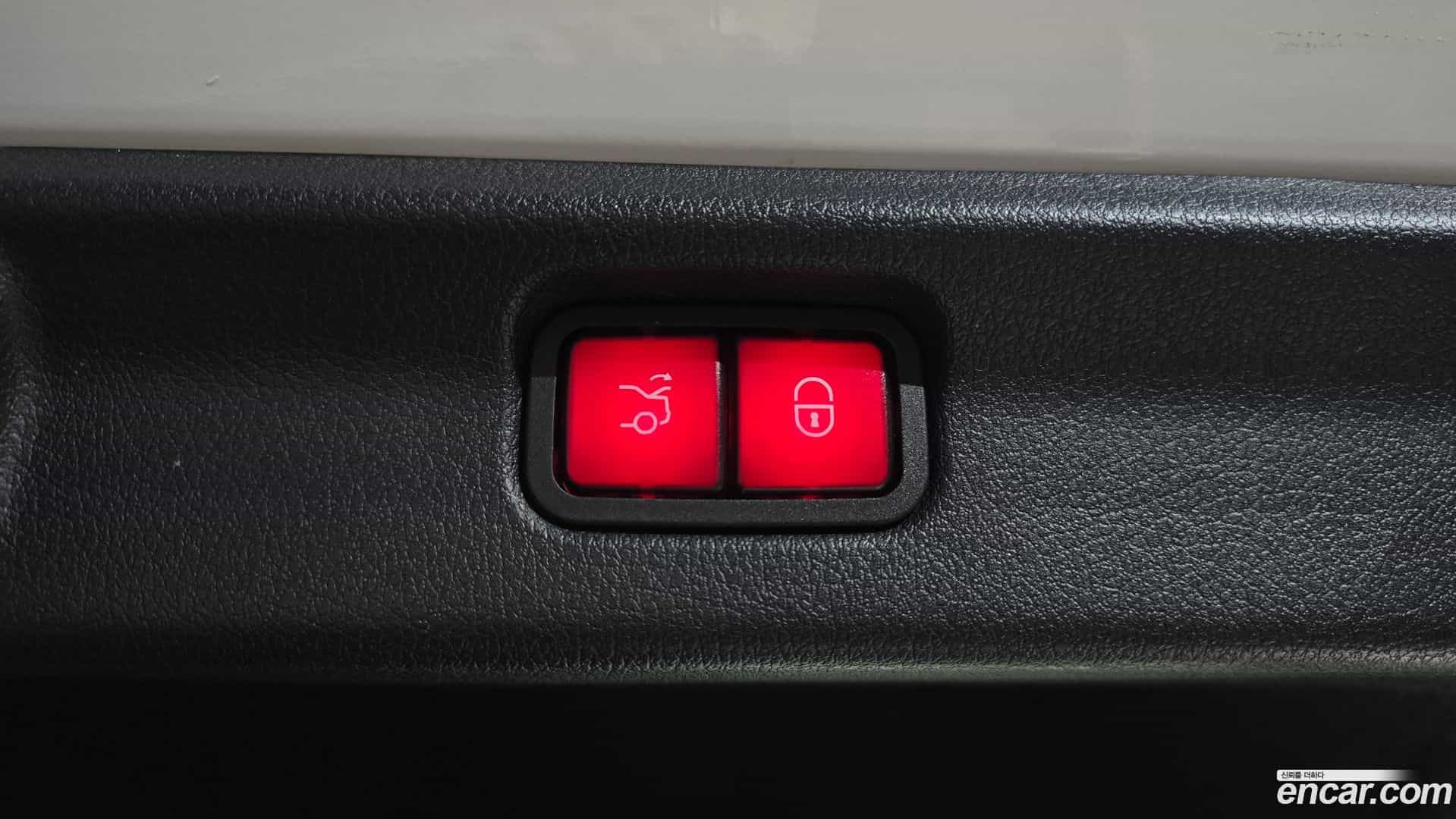 EQE Mercedes-Benz 2022.10-OPTION-024