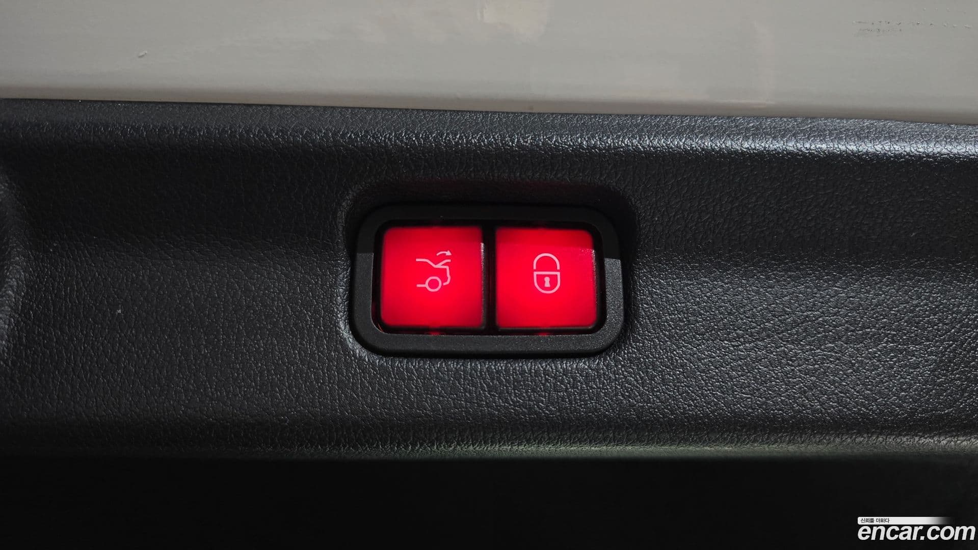 Main__Slider__Photo:EQE Mercedes-Benz 2022.10-19