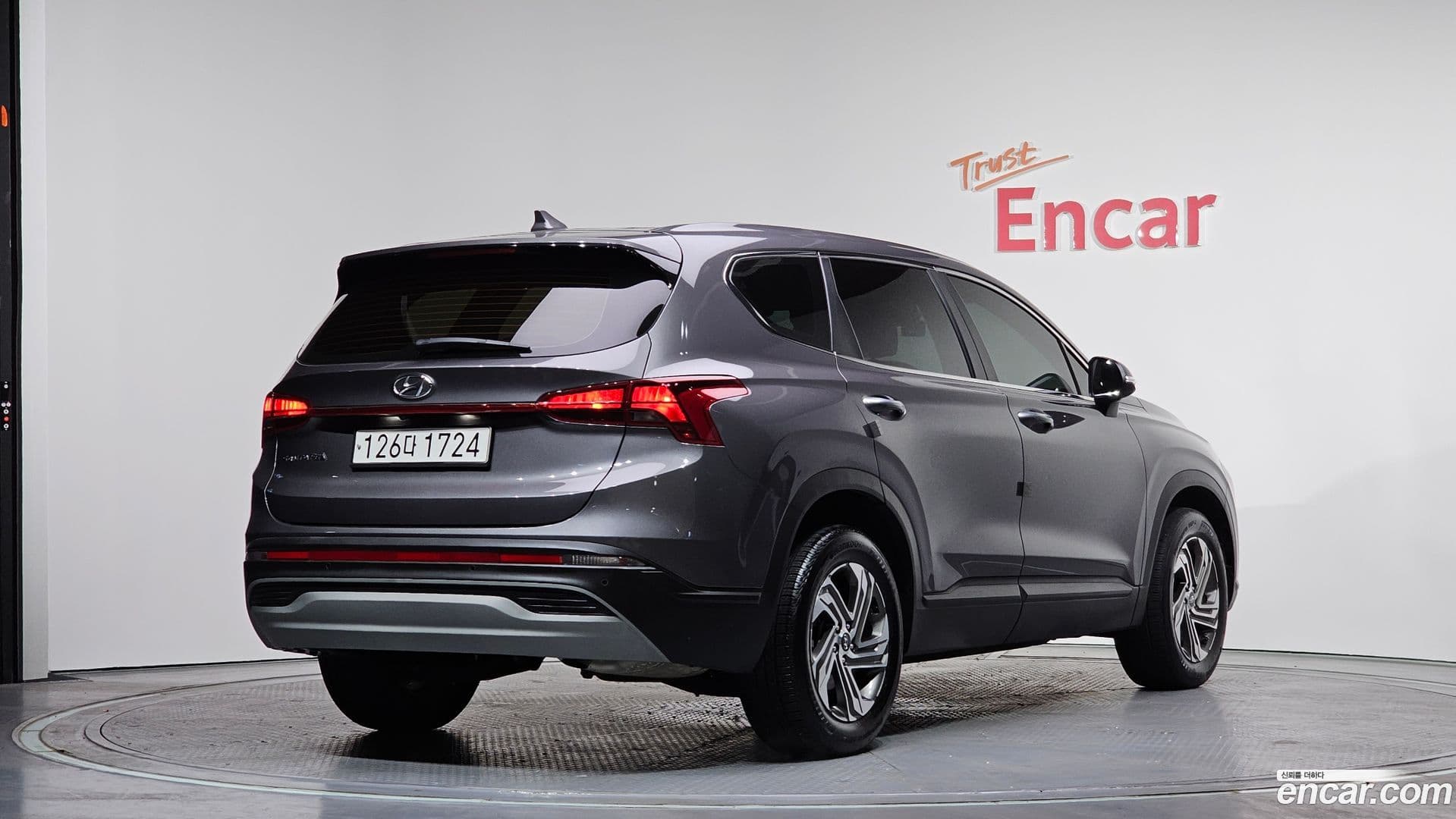 Main__Slider__Photo:Santafe Hyundai 2021.3-1