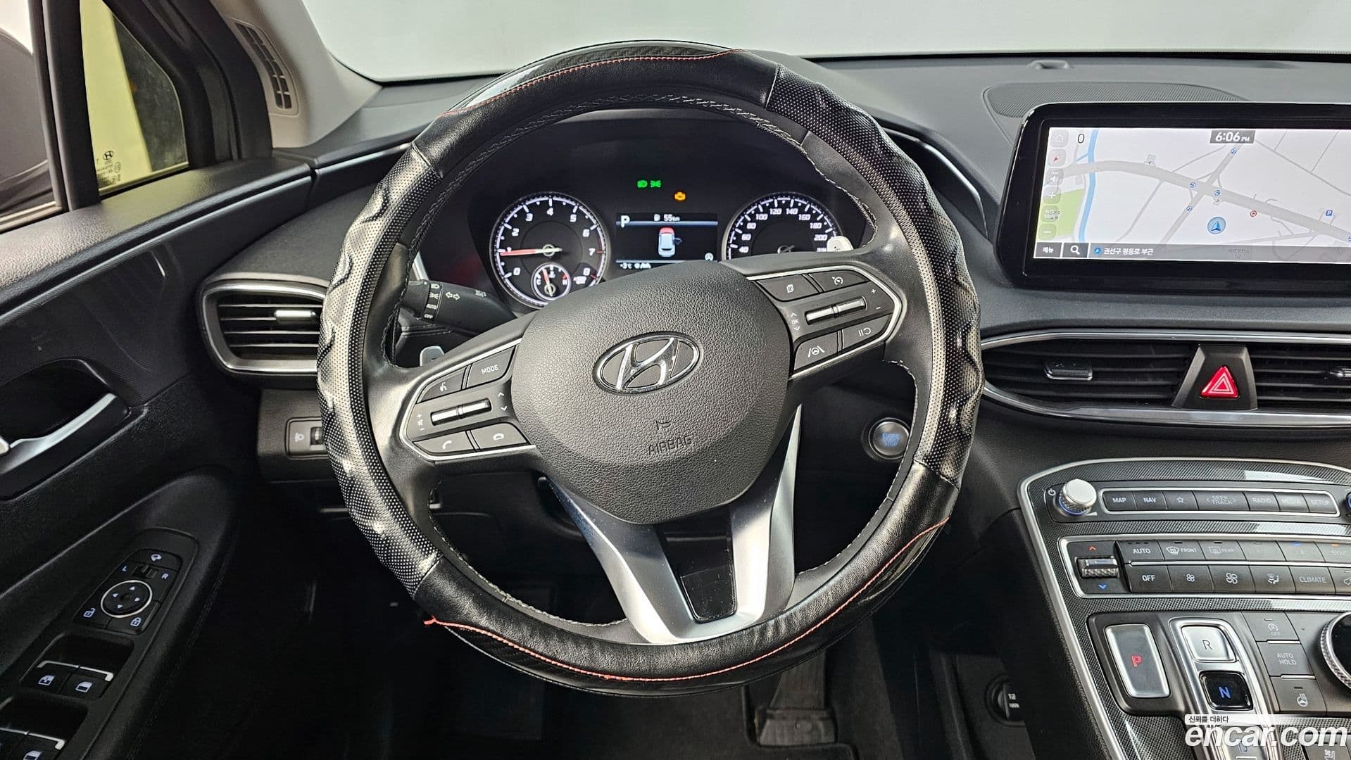 Main__Slider__Photo:Santafe Hyundai 2021.3-12