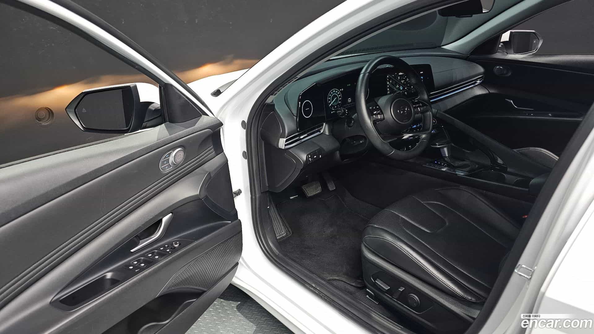 AVANTE Hyundai 2023.1-OPTION-015