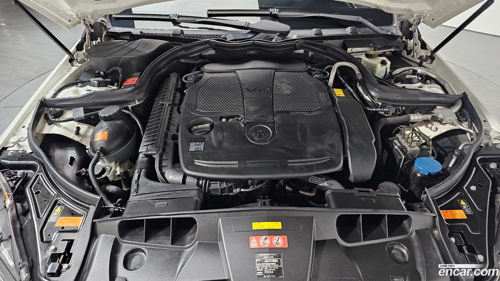 Main__Slider__Photo:E-Class Mercedes-Benz 2012.11-5