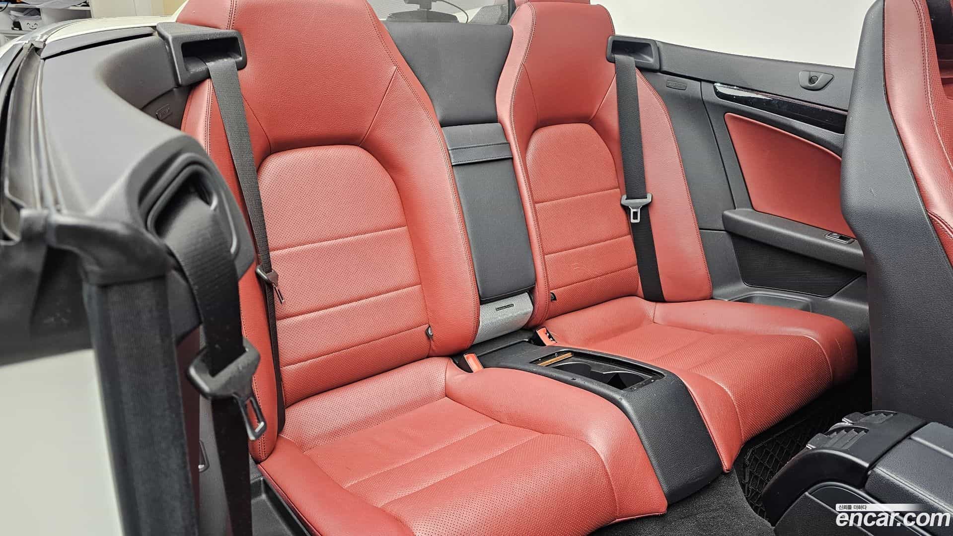 E-Class Mercedes-Benz 2012.11-OPTION-016