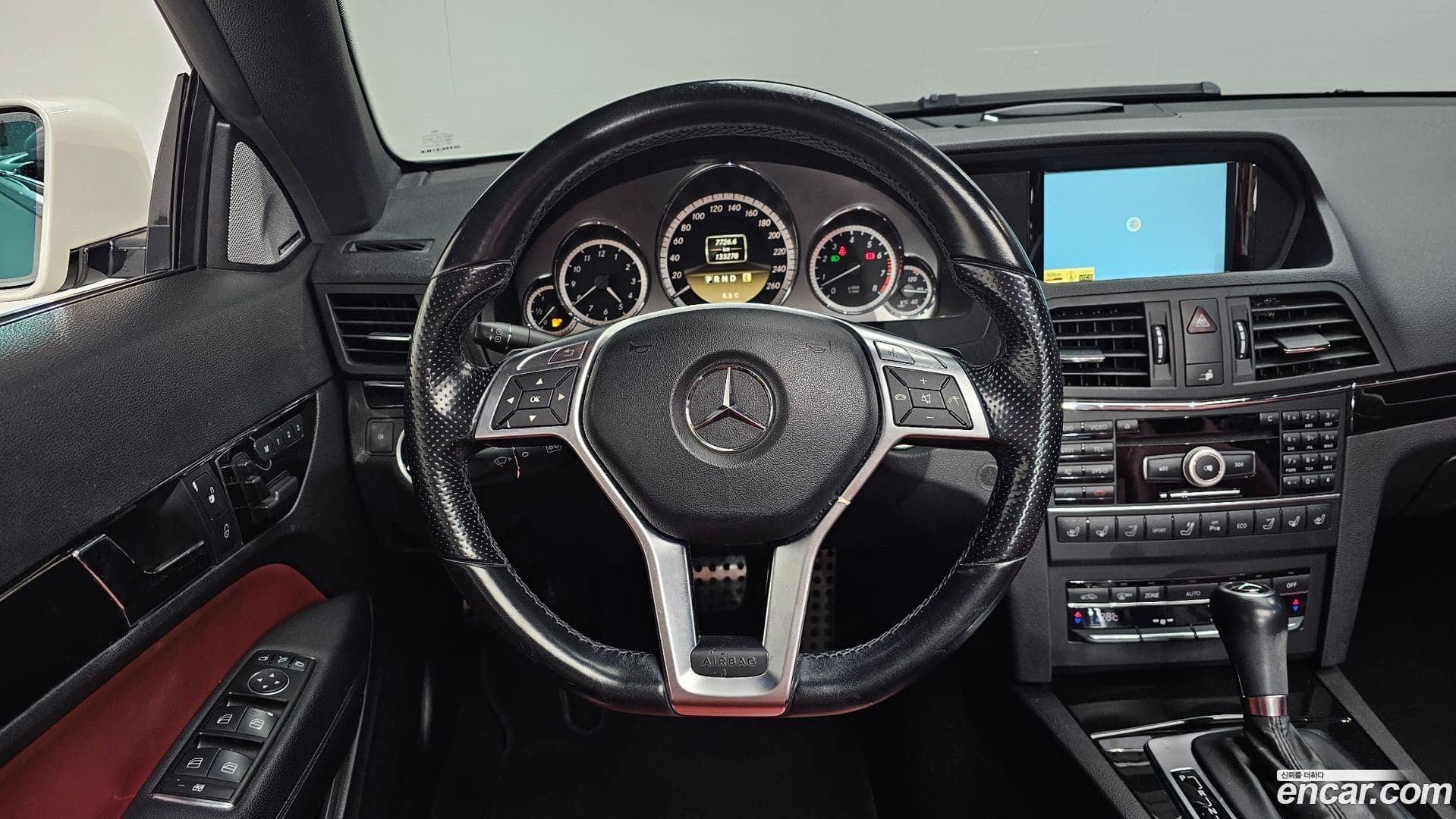 Main__Slider__Photo:E-Class Mercedes-Benz 2012.11-12