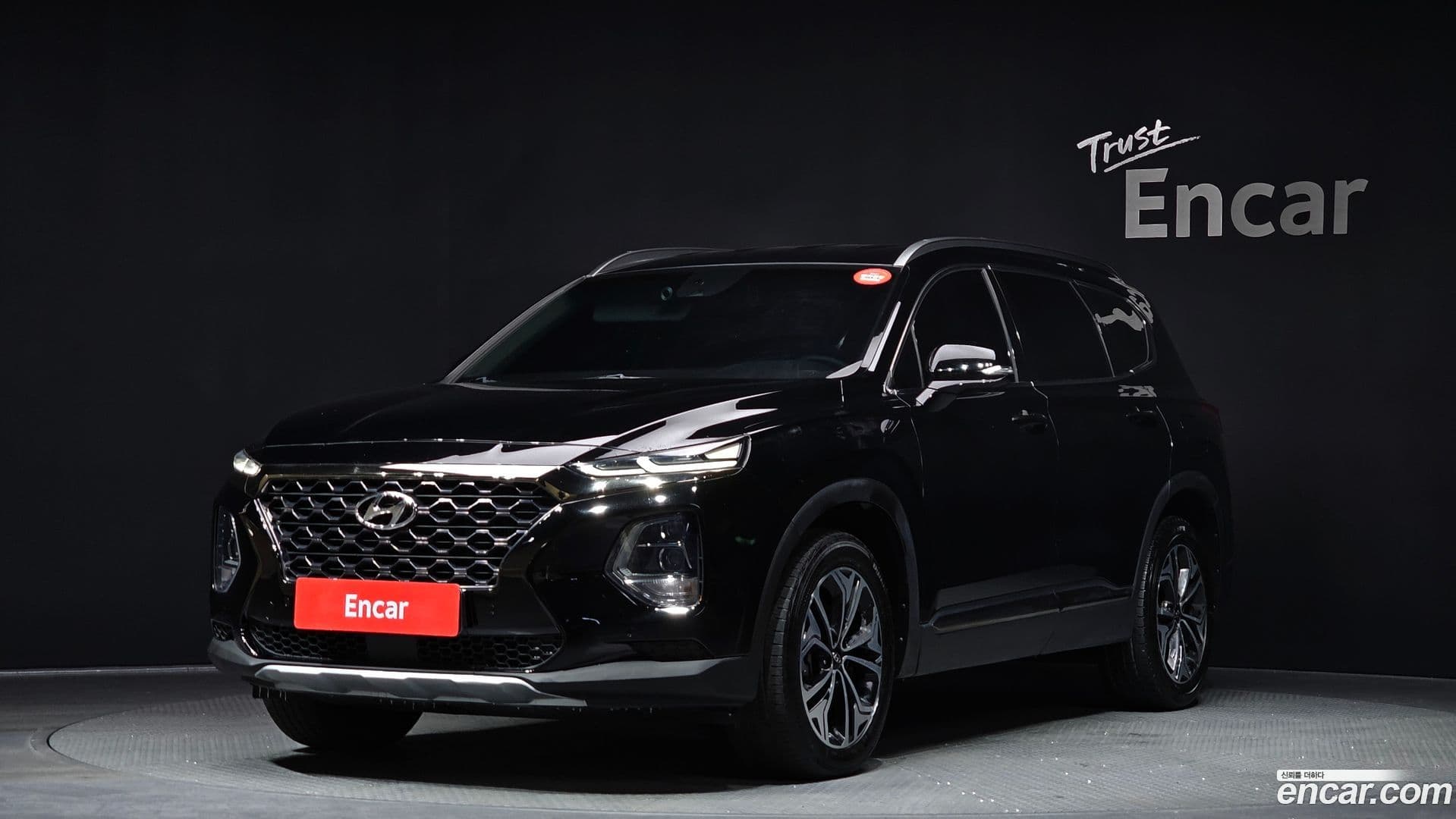 Main__Slider__Photo:Santafe Hyundai 2019.6-0