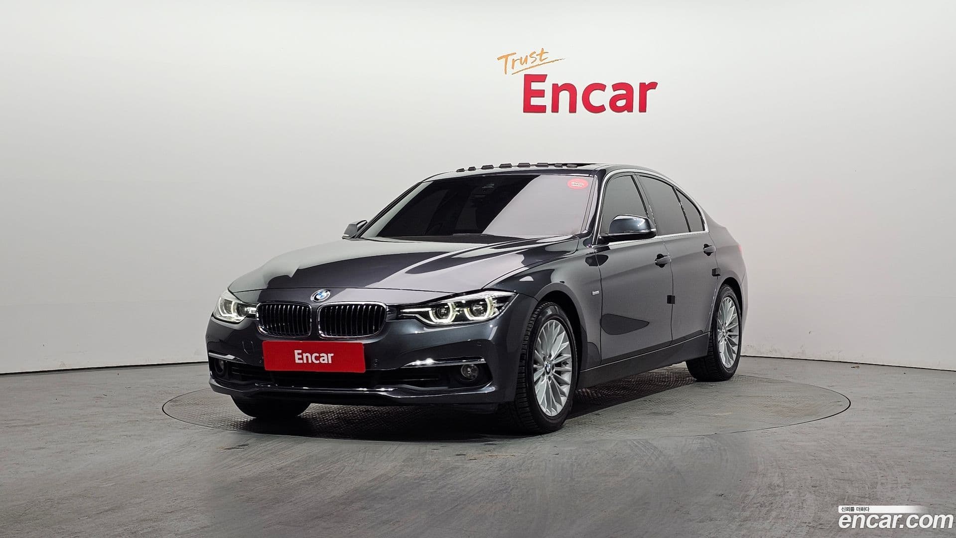 Main__Slider__Photo:3-Series BMW 2017.6-0