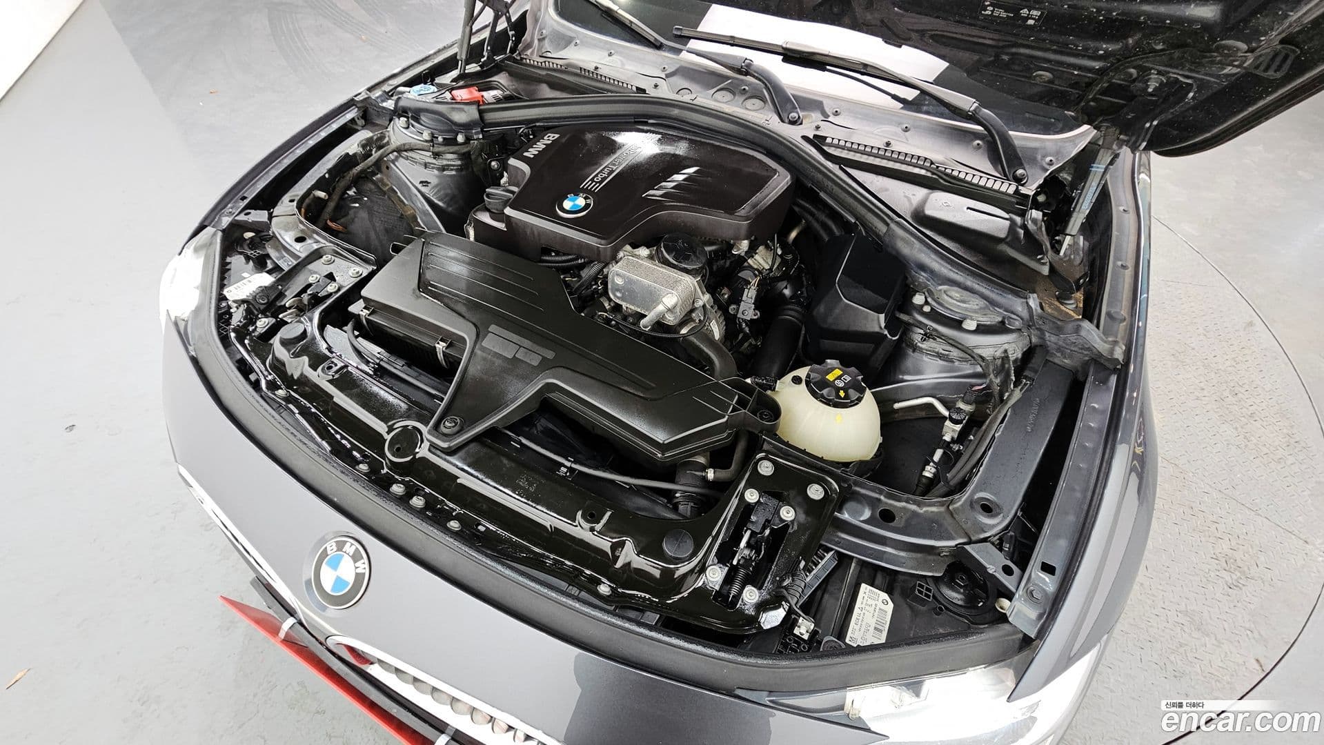 Main__Slider__Photo:3-Series BMW 2017.6-5