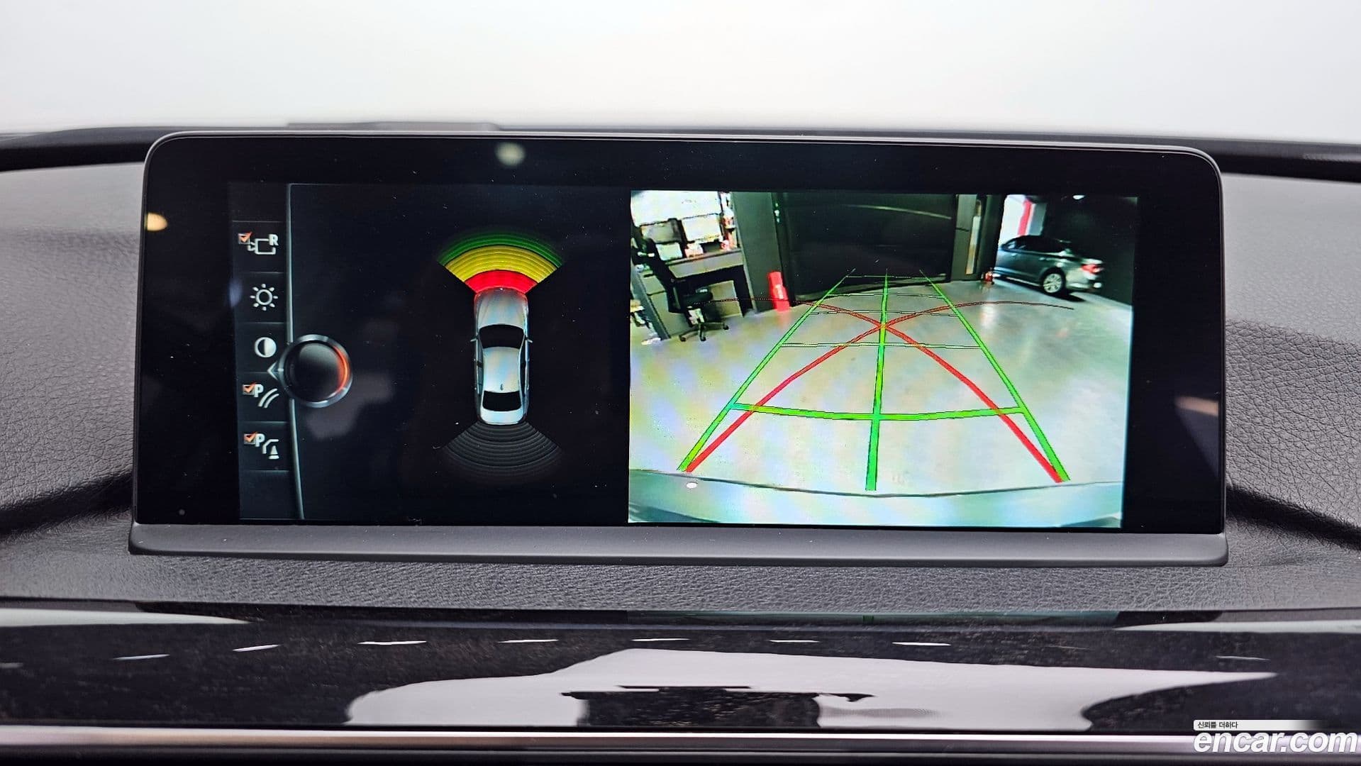 Main__Slider__Photo:3-Series BMW 2017.6-14