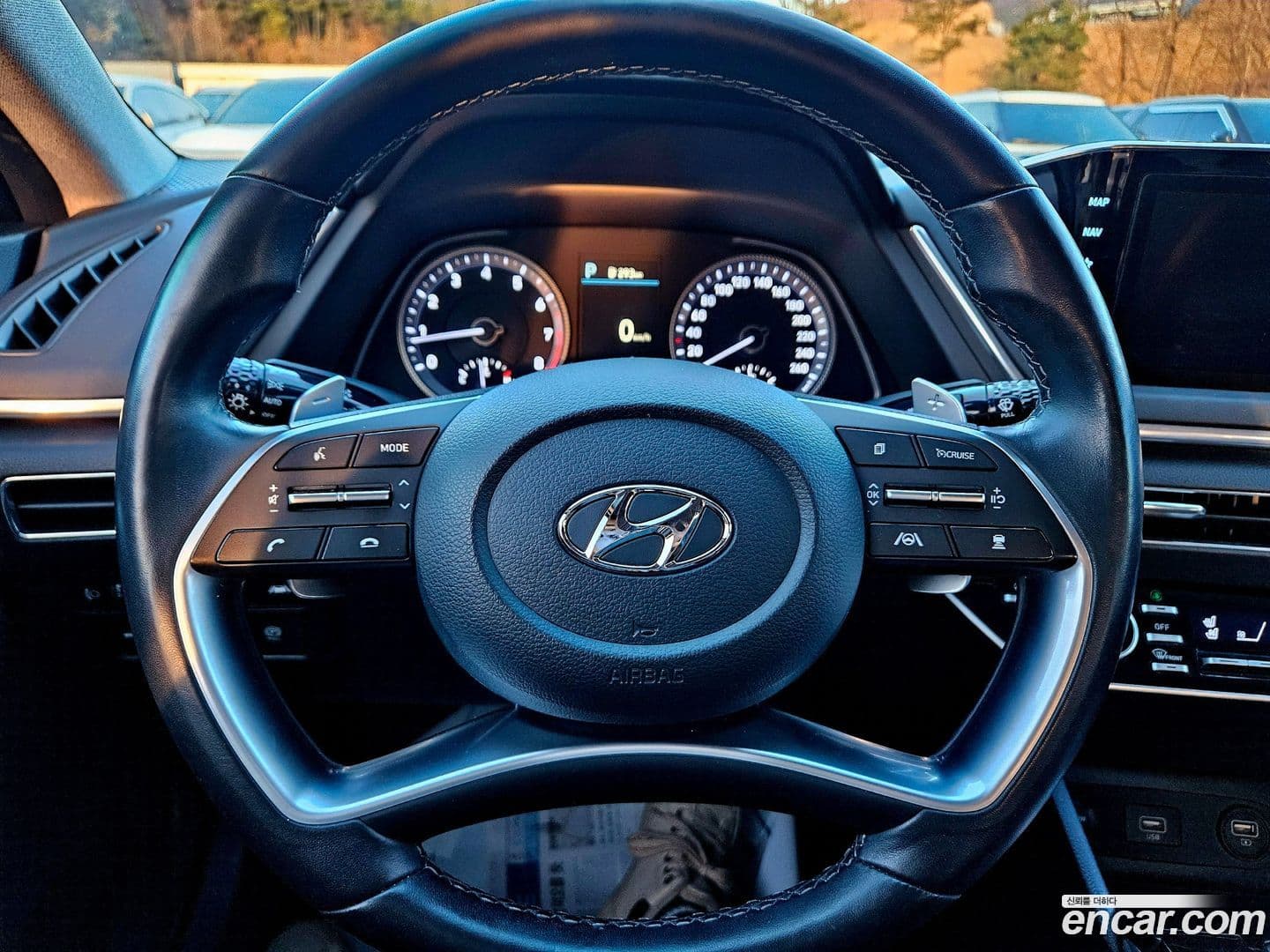 Main__Slider__Photo:Sonata Hyundai 2022.9-13