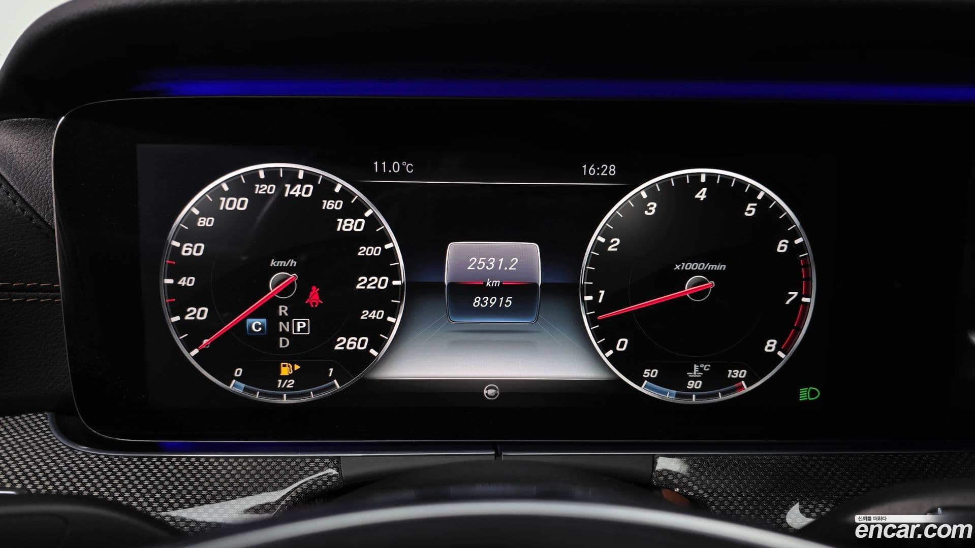 Main__Slider__Photo:E-Class Mercedes-Benz 2017.11-7