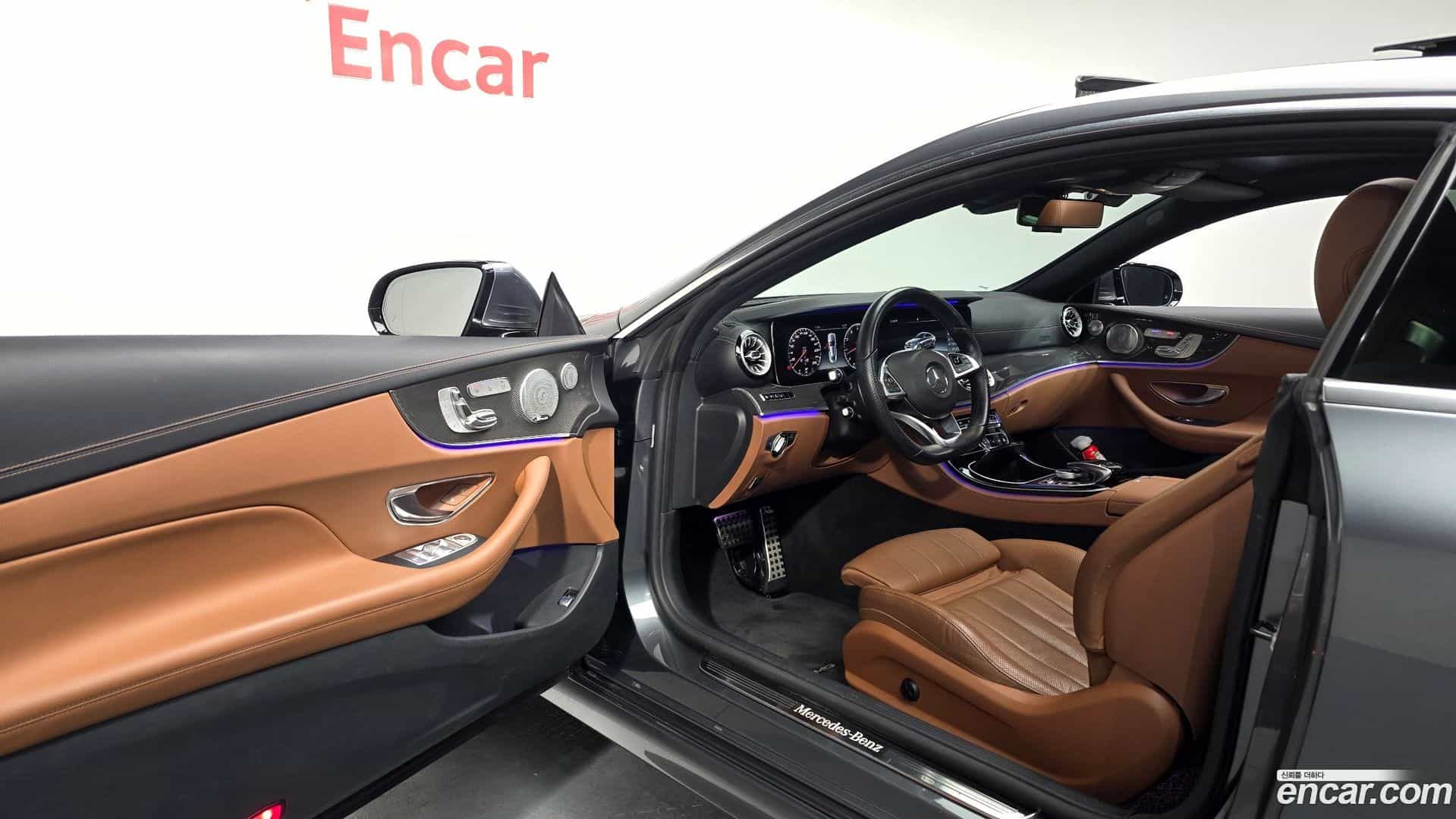 E-Class Mercedes-Benz 2017.11-OPTION-016