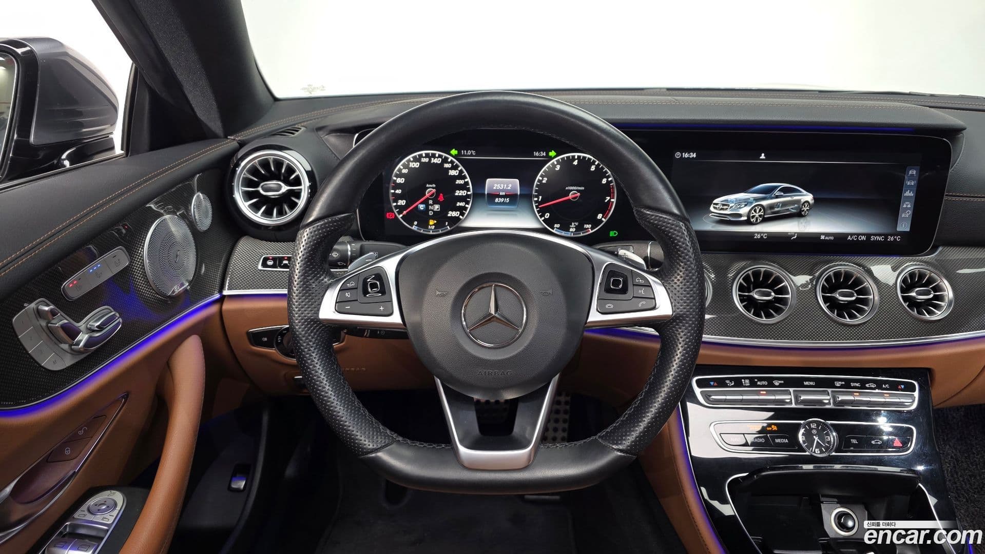 Main__Slider__Photo:E-Class Mercedes-Benz 2017.11-12