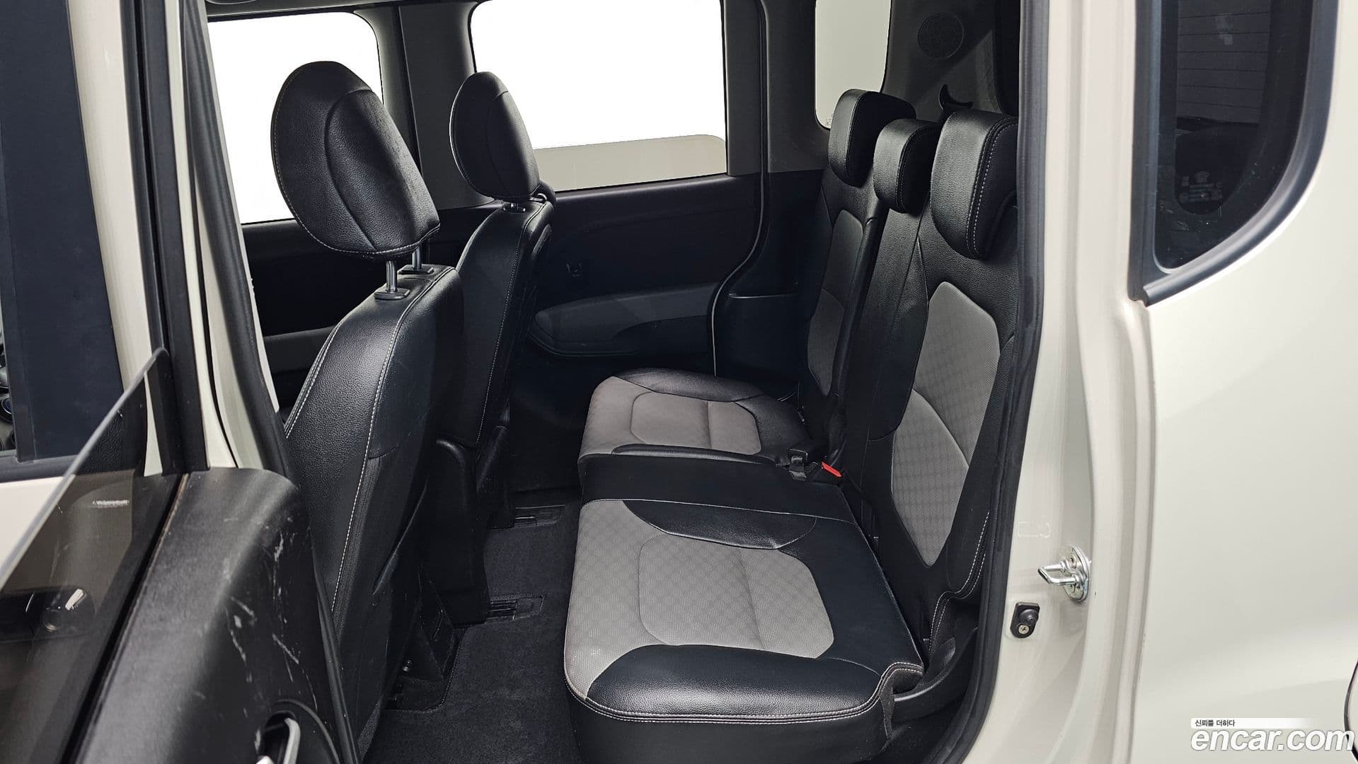 Main__Slider__Photo:RAY Kia 2019.2-11