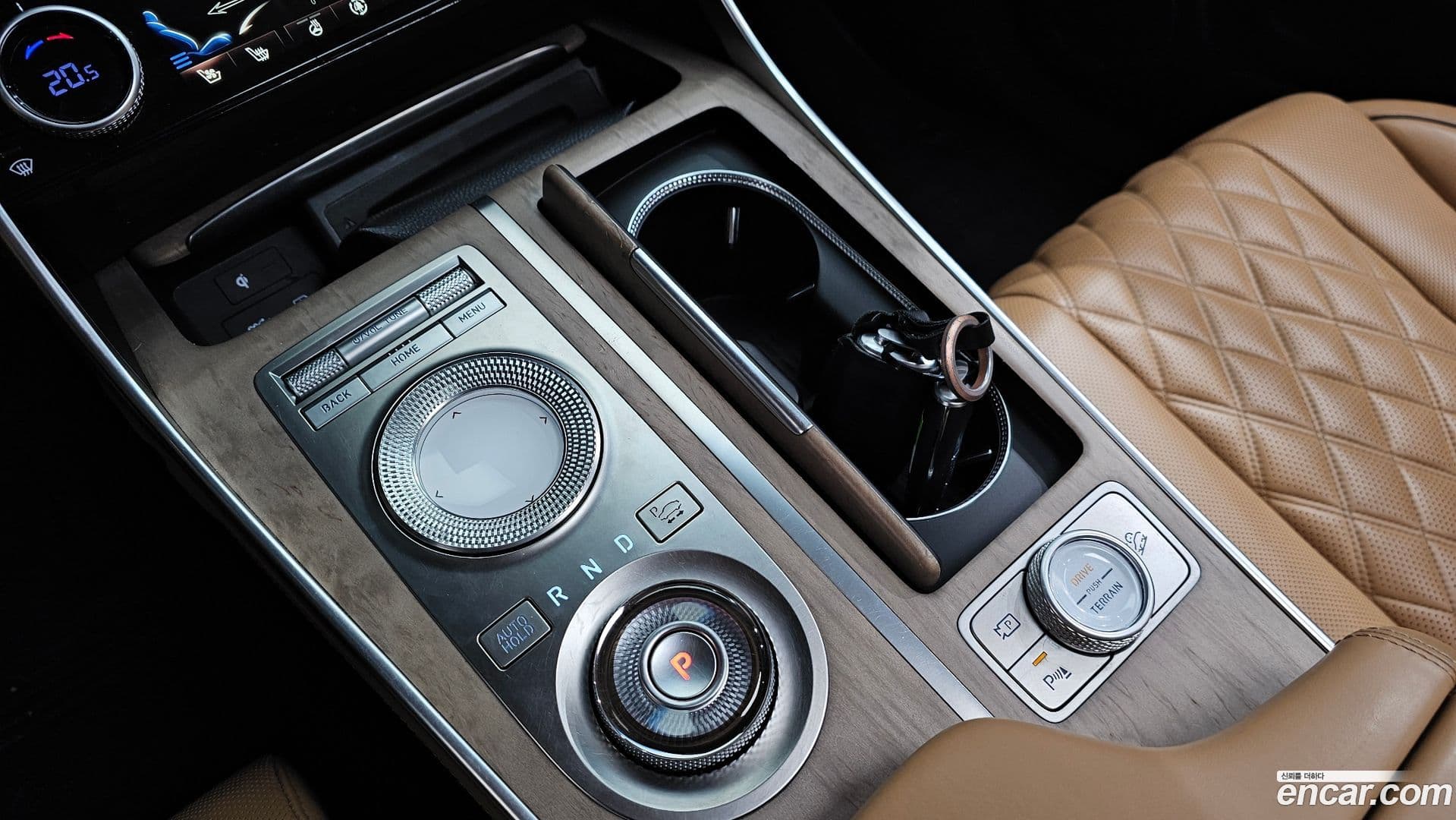 Main__Slider__Photo:GV80 Genesis 2020.10-8