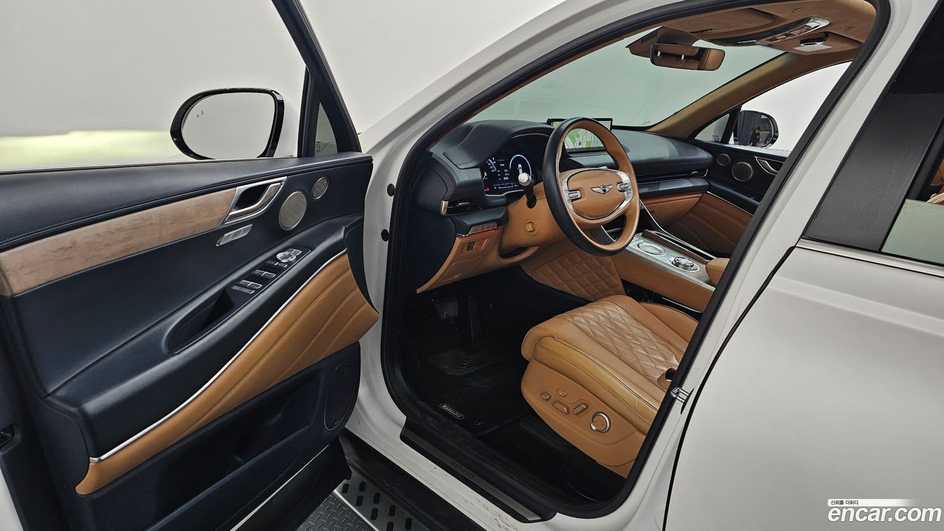 Main__Slider__Photo:GV80 Genesis 2020.10-9