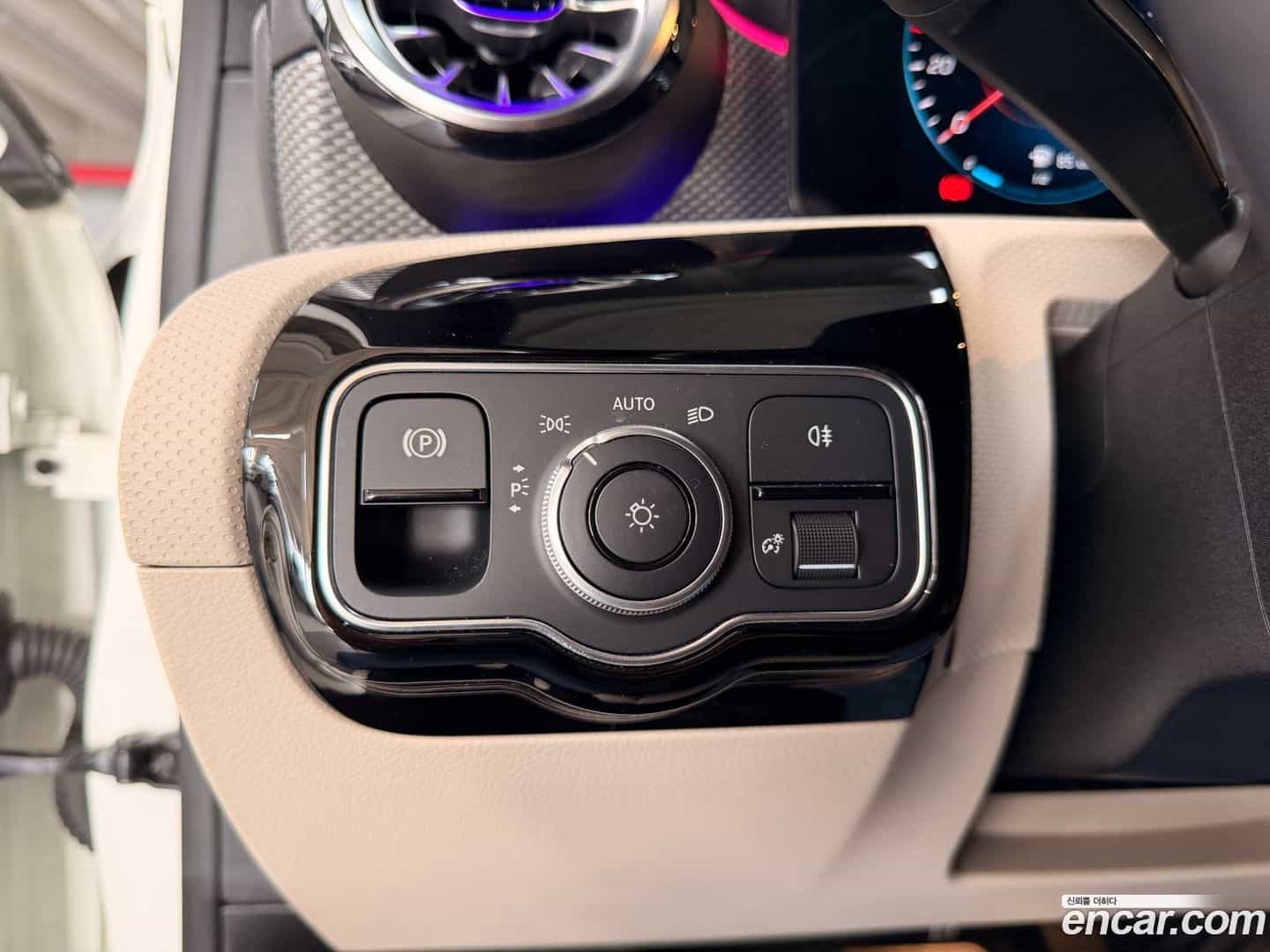 A-Class Mercedes-Benz 2021.8-OPTION-017