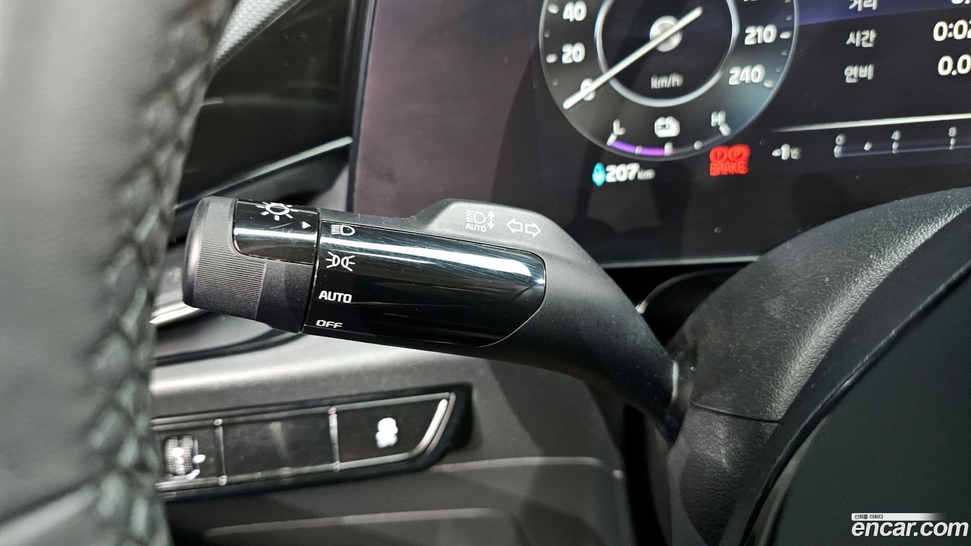 Main__Slider__Photo:Niro Kia 2022.6-14