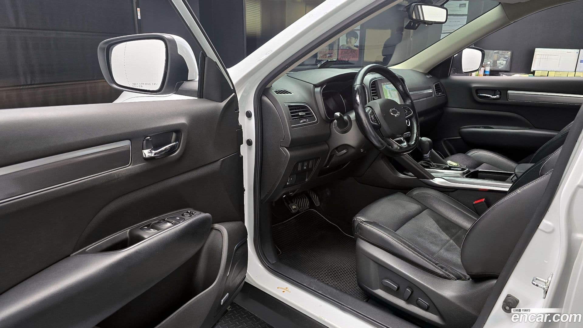 Main__Slider__Photo:QM6 Renault-KoreaSamsung 2016.10-10