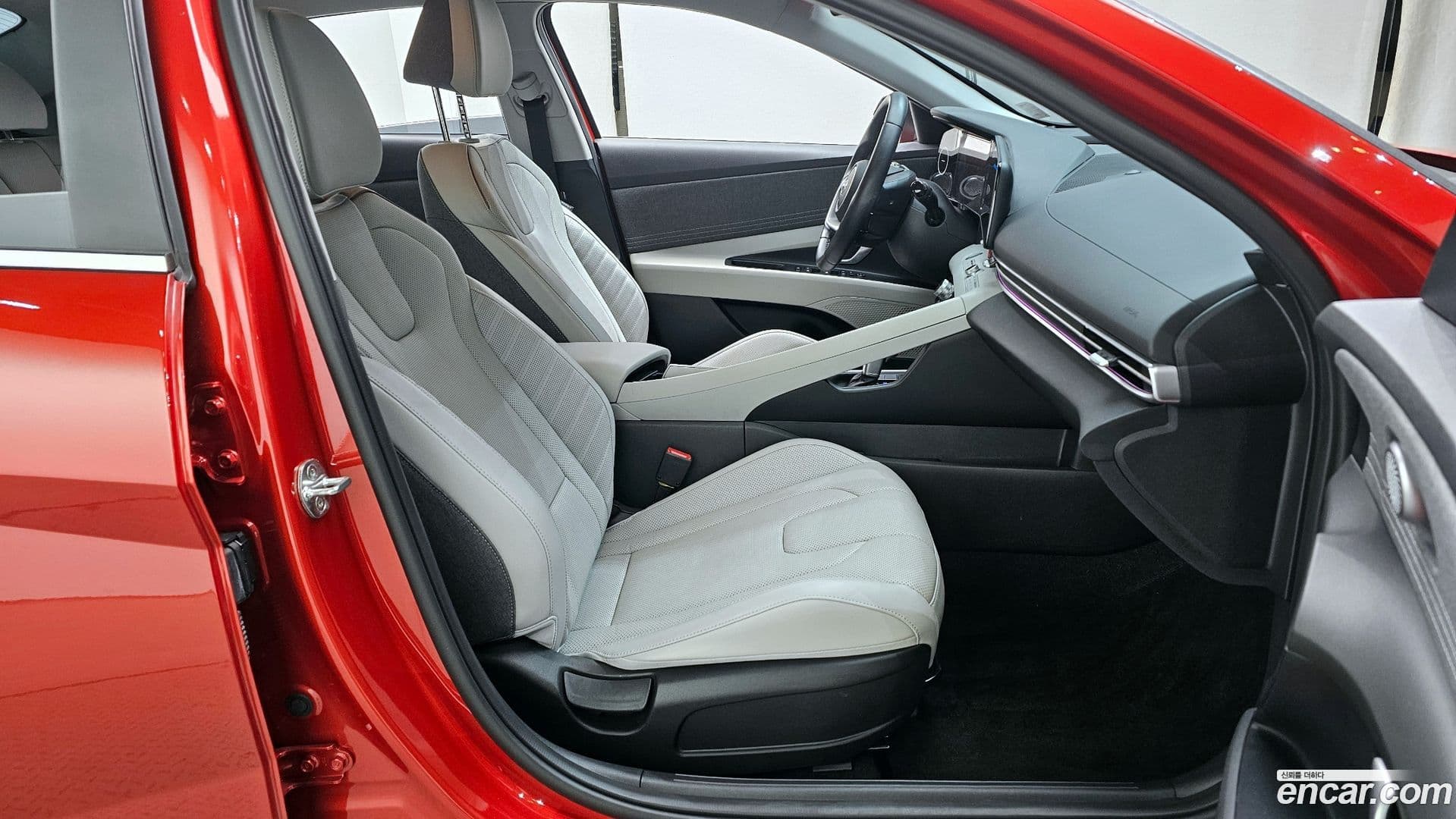 Main__Slider__Photo:AVANTE Hyundai 2022.0-10