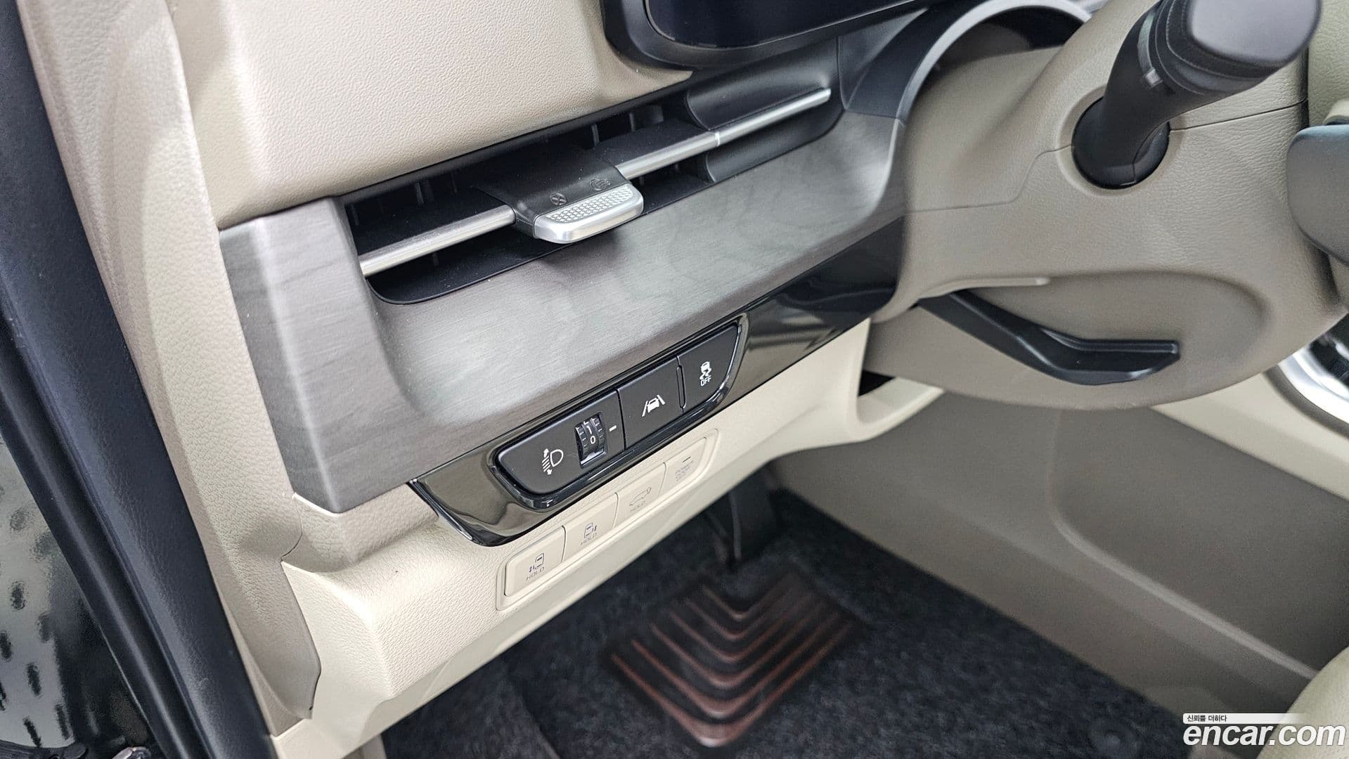 Main__Slider__Photo:Canival Kia 2023.0-15