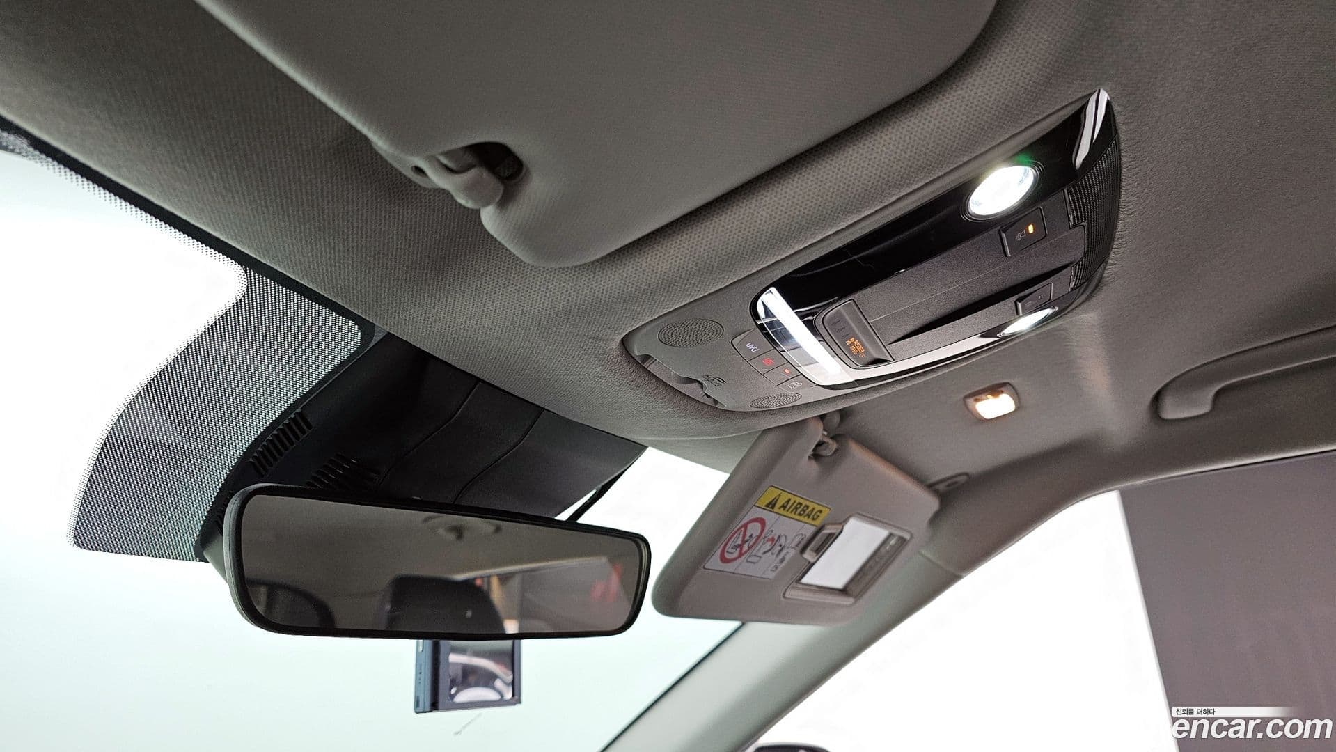 Main__Slider__Photo:Seltos Kia 2021.1-16