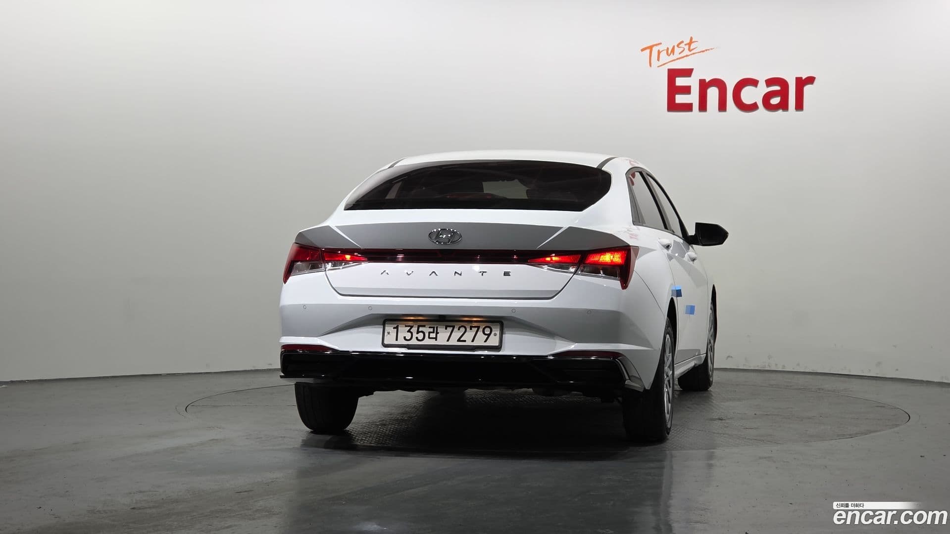 Main__Slider__Photo:AVANTE Hyundai 2021.0-3