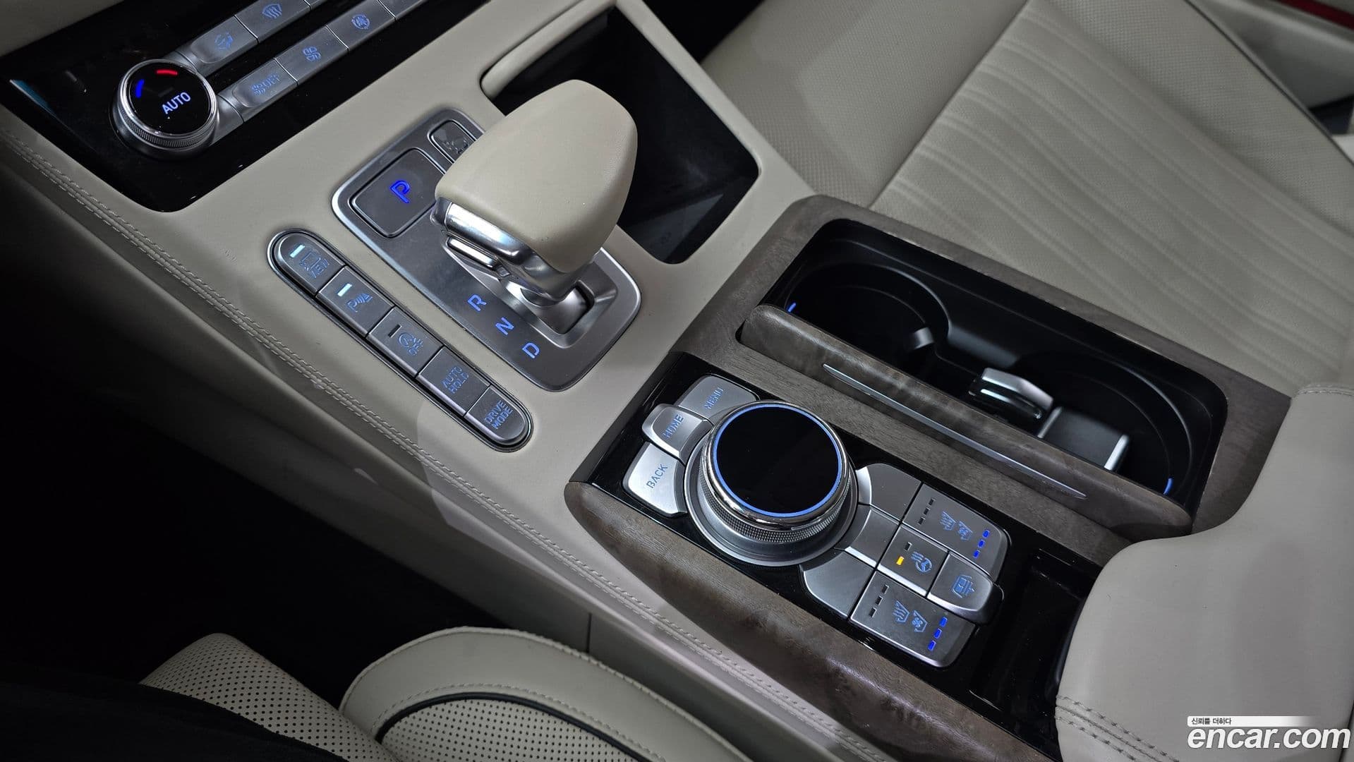 Main__Slider__Photo:G90 Genesis 2021.3-8