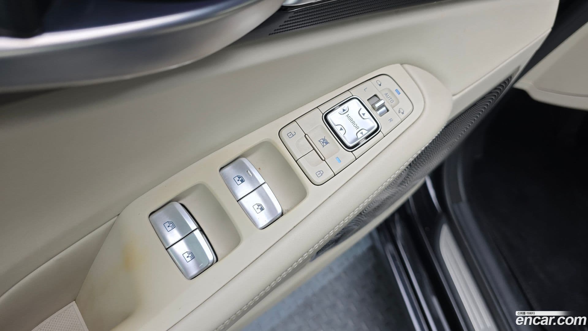 Main__Slider__Photo:G90 Genesis 2021.3-13