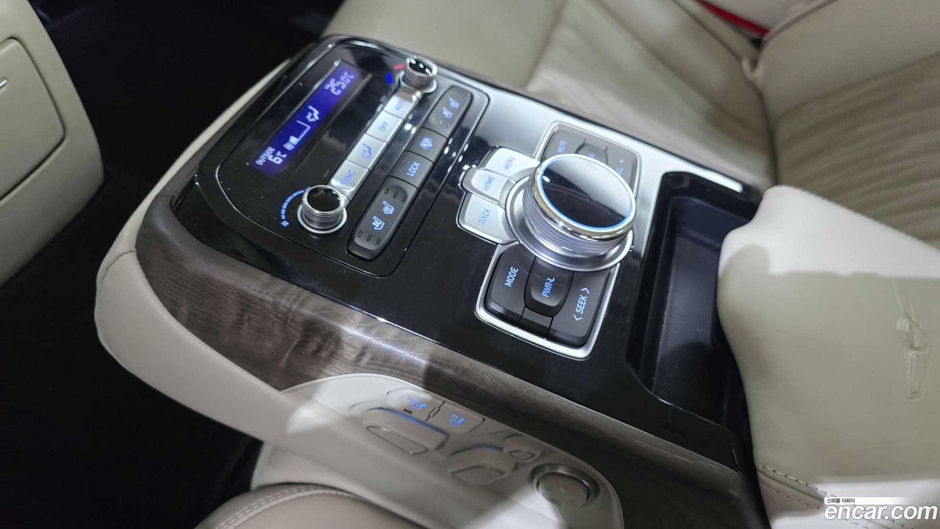 Main__Slider__Photo:G90 Genesis 2021.3-17