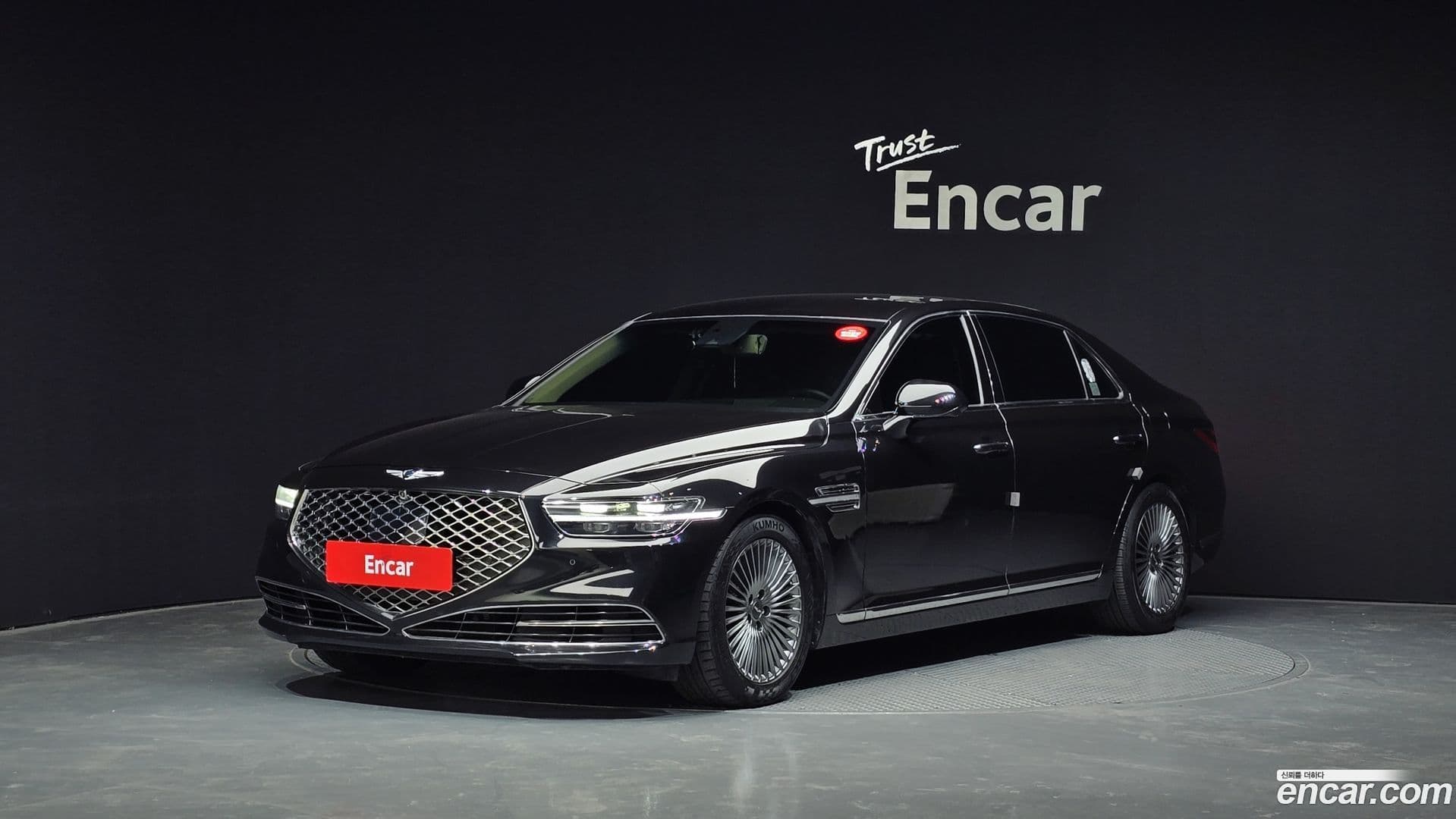 Main__Slider__Photo:G90 Genesis 2019.3-0