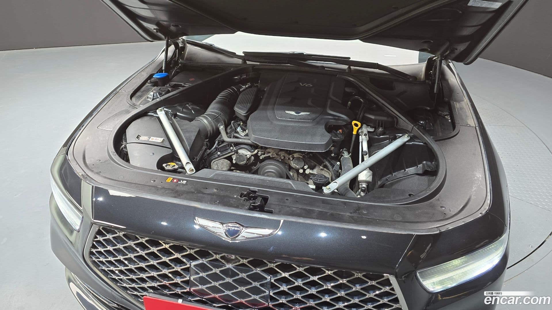 Main__Slider__Photo:G90 Genesis 2019.3-5