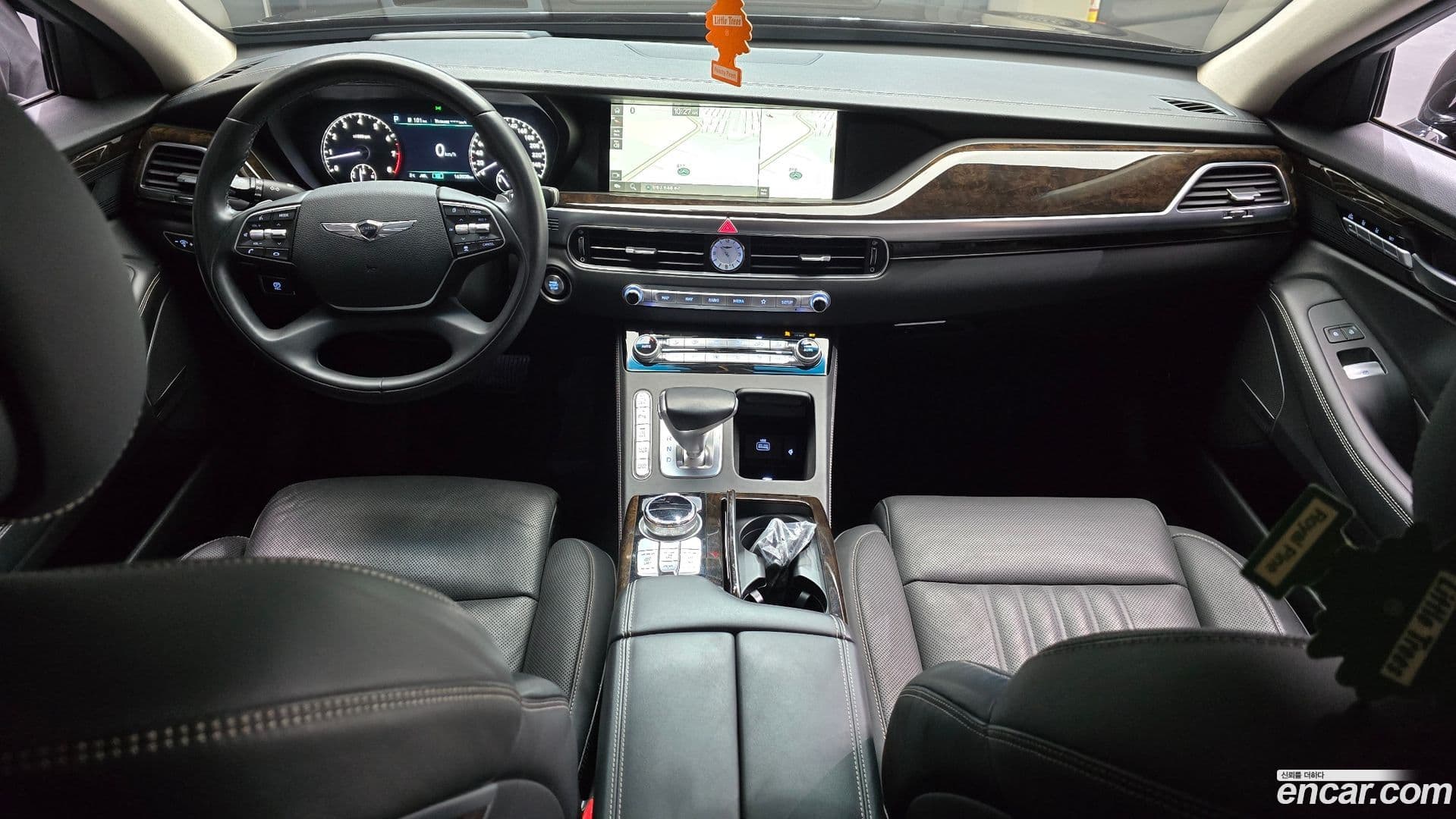 Main__Slider__Photo:G90 Genesis 2019.3-6