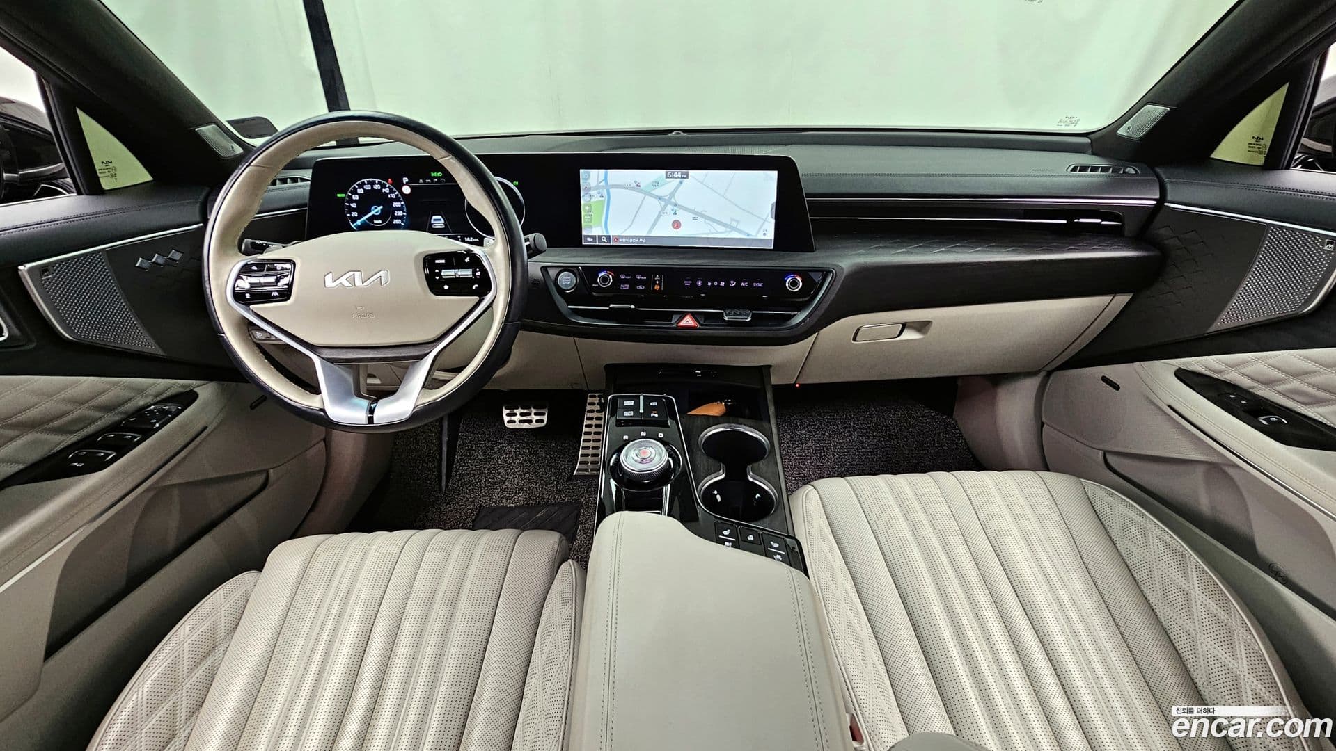 Main__Slider__Photo:K8 Kia 2022.4-6