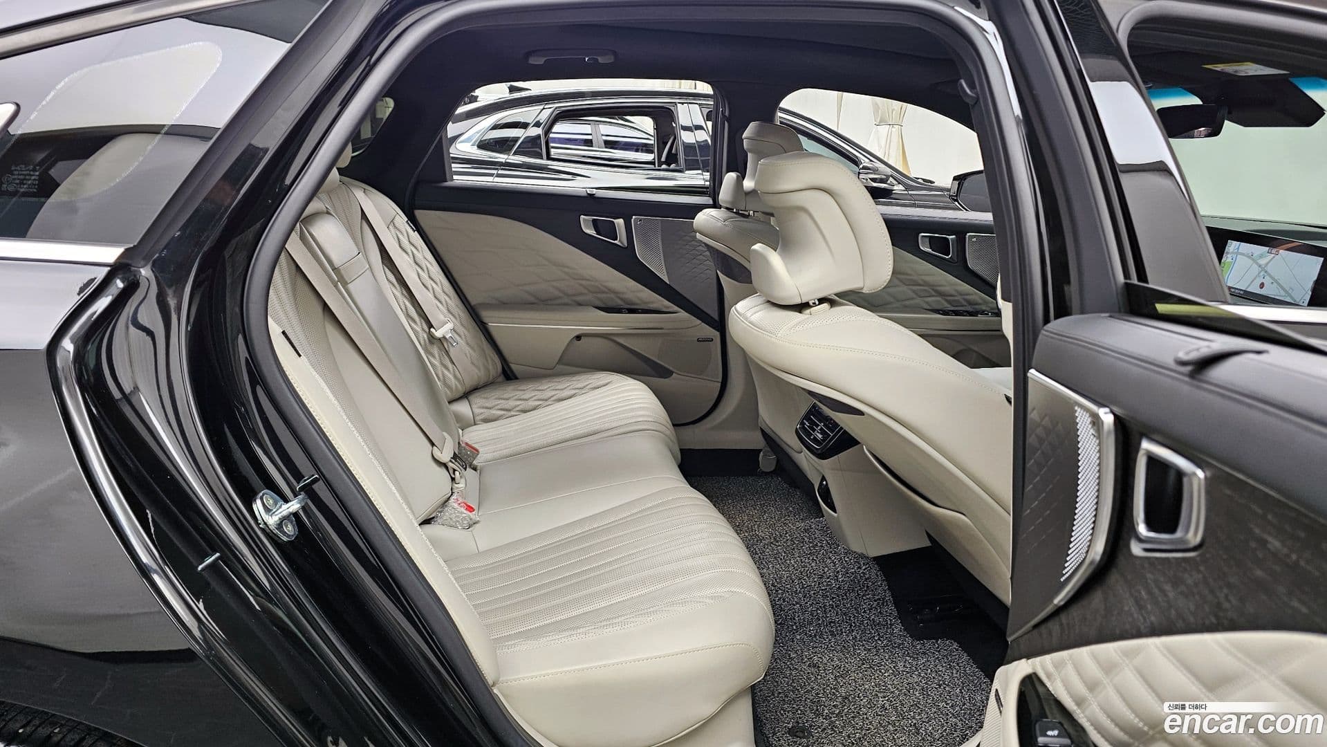 Main__Slider__Photo:K8 Kia 2022.4-11