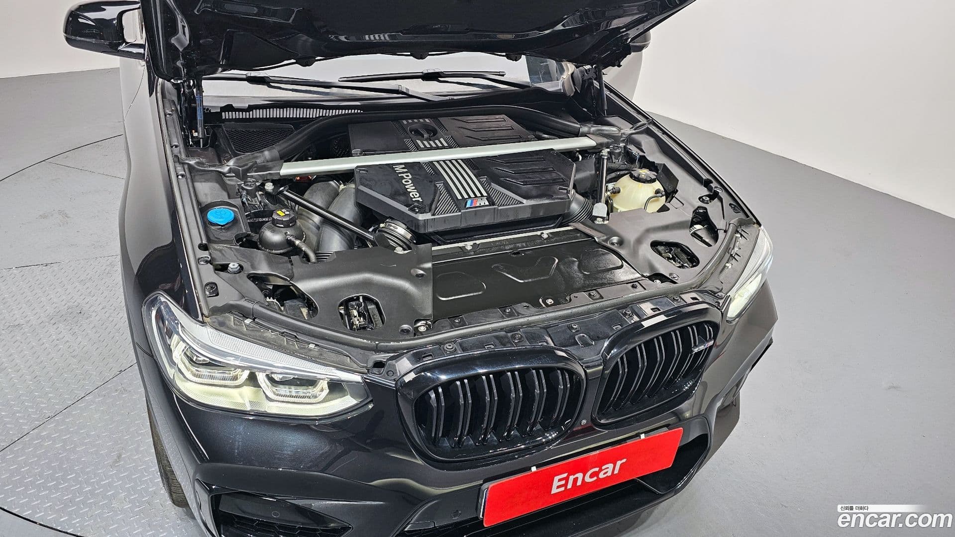 Main__Slider__Photo:X3M BMW 2021.1-5