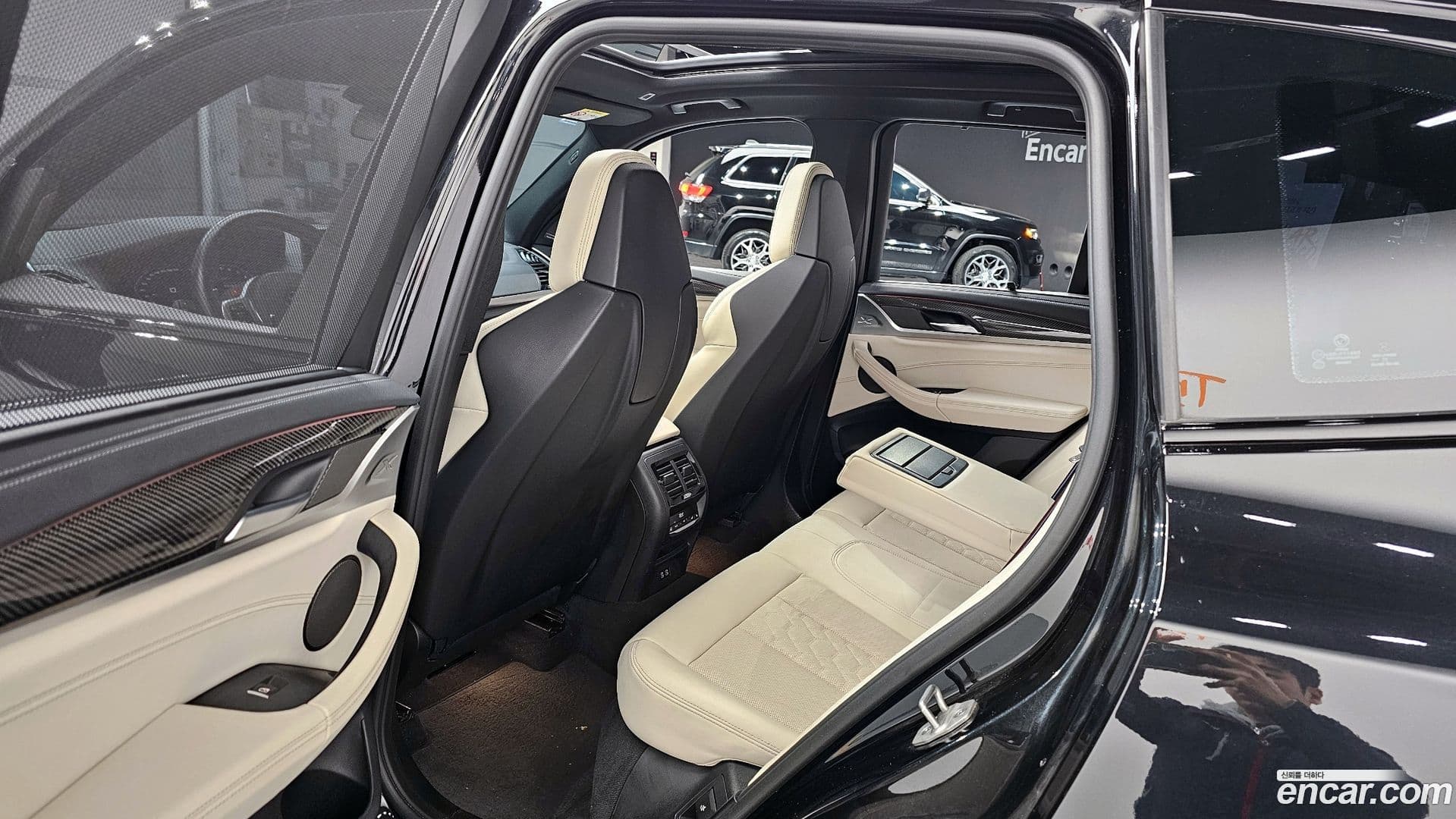 Main__Slider__Photo:X3M BMW 2021.1-10