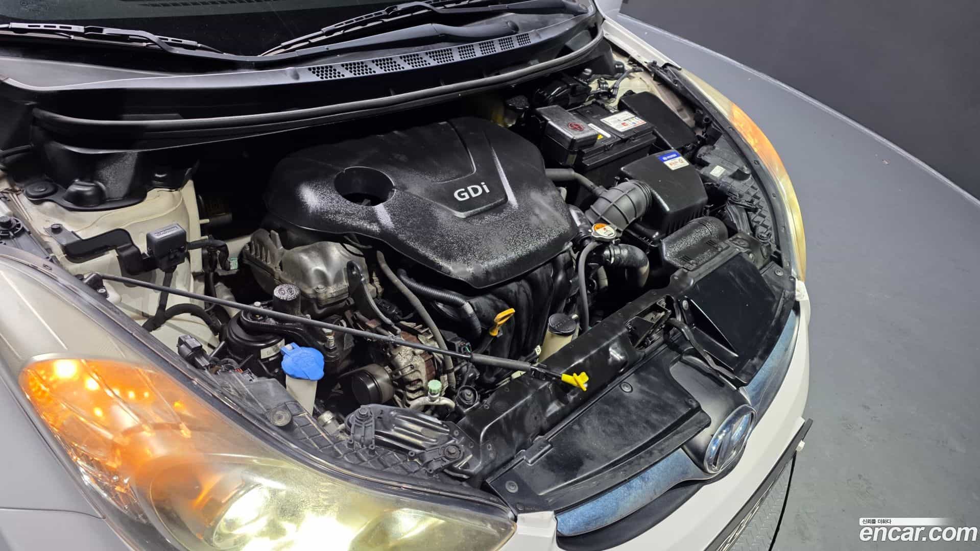 AVANTE Hyundai 2012.7-INNER-006