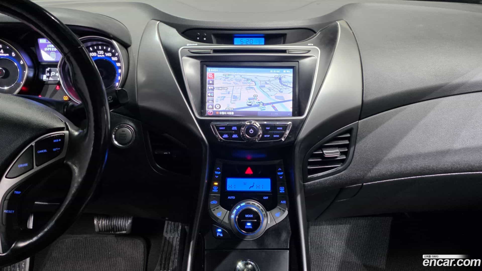 AVANTE Hyundai 2012.7-OPTION-018