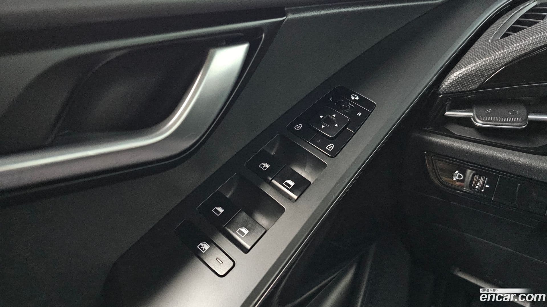 Main__Slider__Photo:Niro Kia 2022.8-13