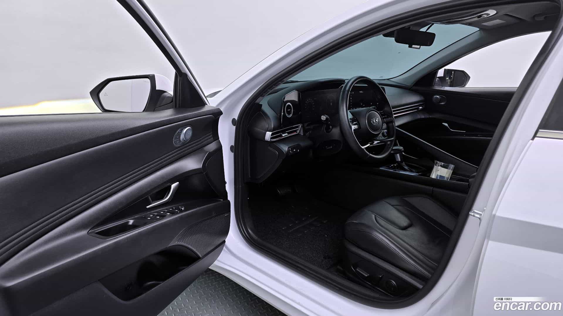 AVANTE Hyundai 2020.4-OPTION-015