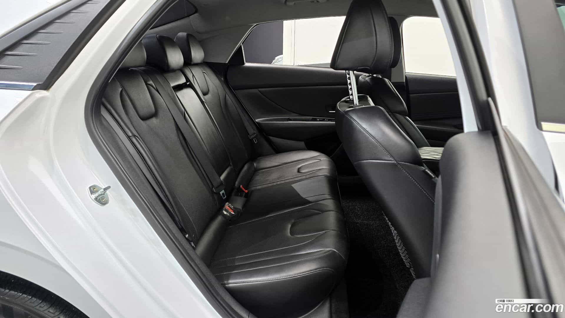 AVANTE Hyundai 2020.4-OPTION-016