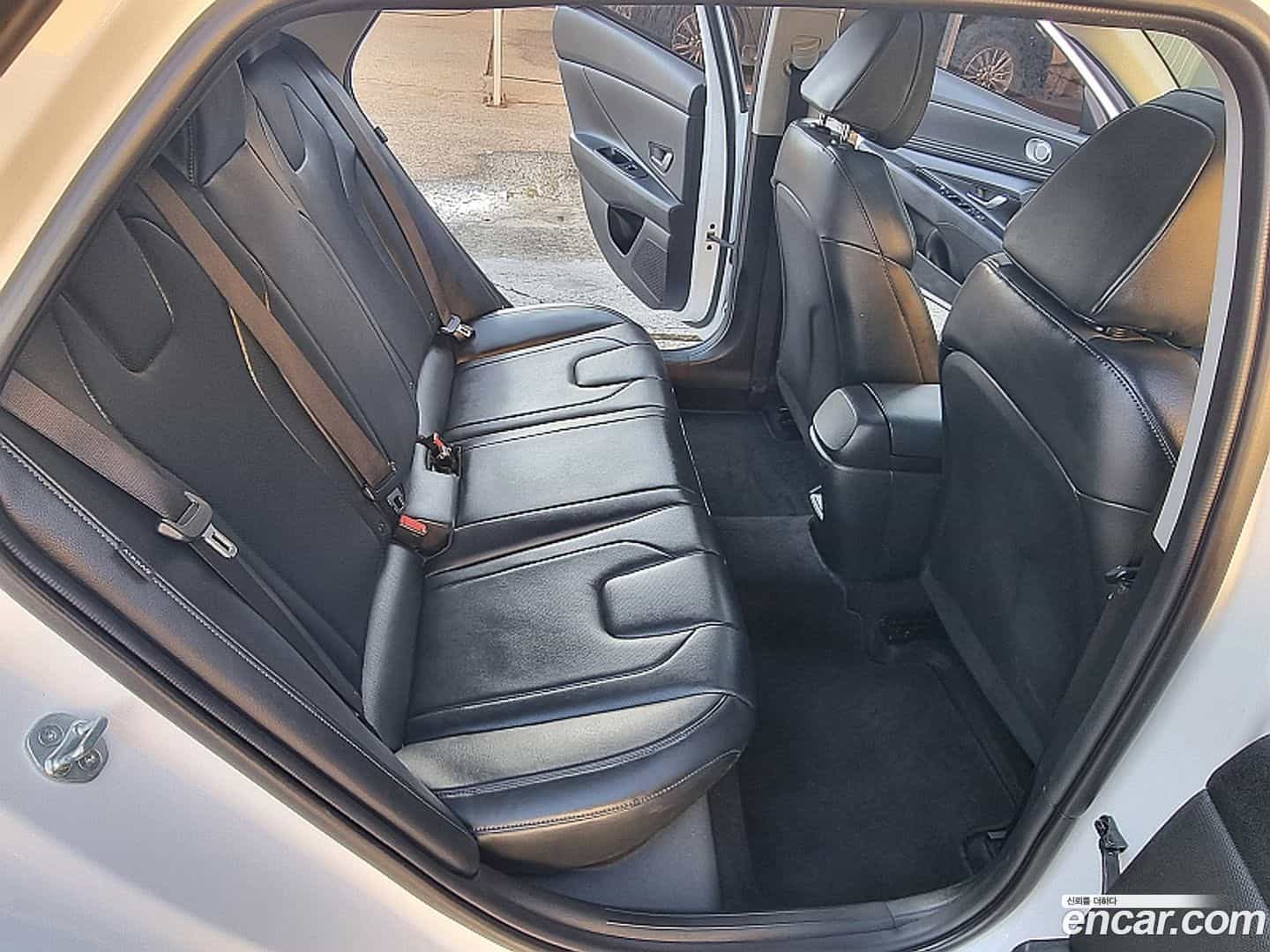 AVANTE Hyundai 2023.5-OPTION-018