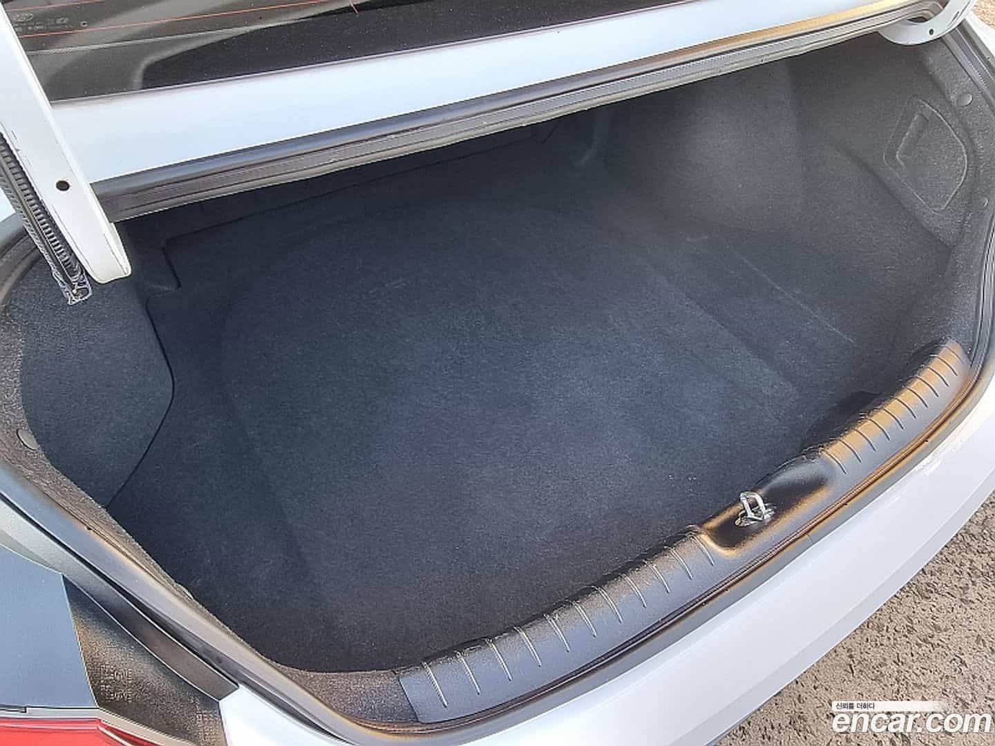 AVANTE Hyundai 2023.5-OPTION-020