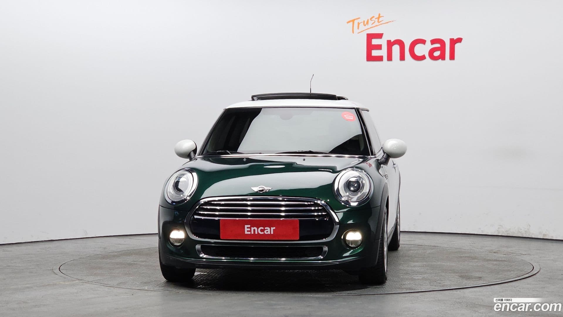 Main__Slider__Photo:Cooper Mini 2015.0-2