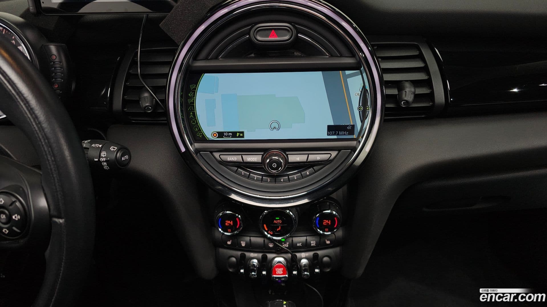 Main__Slider__Photo:Cooper Mini 2015.0-13