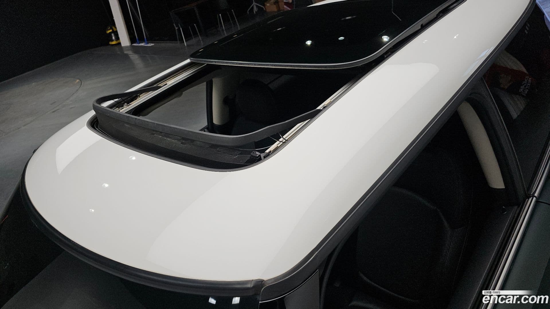 Main__Slider__Photo:Cooper Mini 2015.0-15