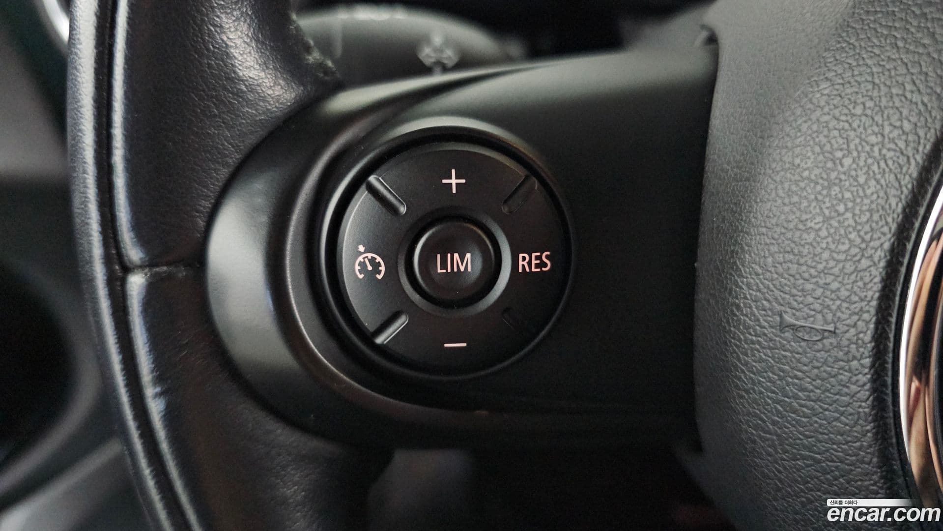 Main__Slider__Photo:Cooper Mini 2015.0-18